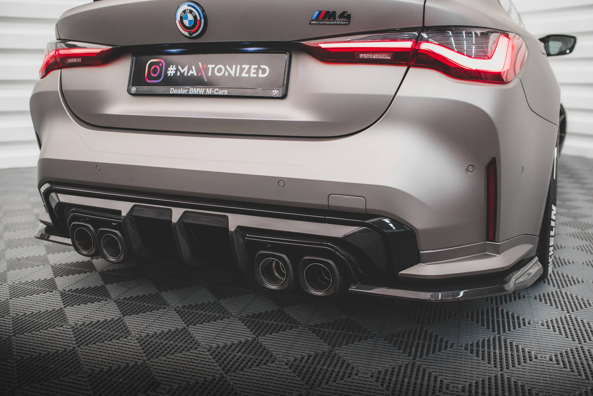 Maxton Design Carbon Fiber Heck Ansatz Flaps Diffusor für BMW M4 G82