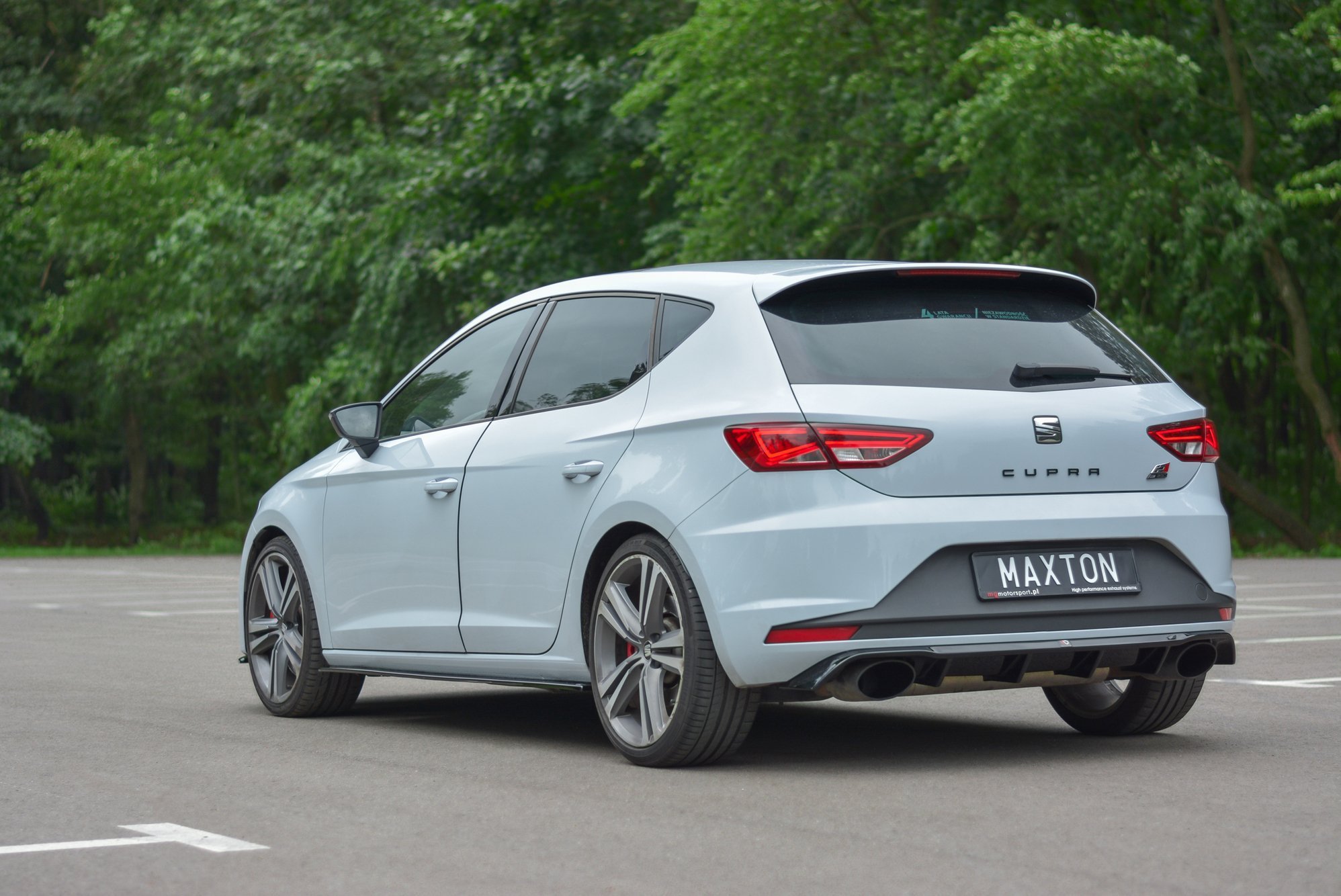 Maxton Design Diffusor Heck Ansatz für Seat Leon III Cupra schwarz Hochglanz