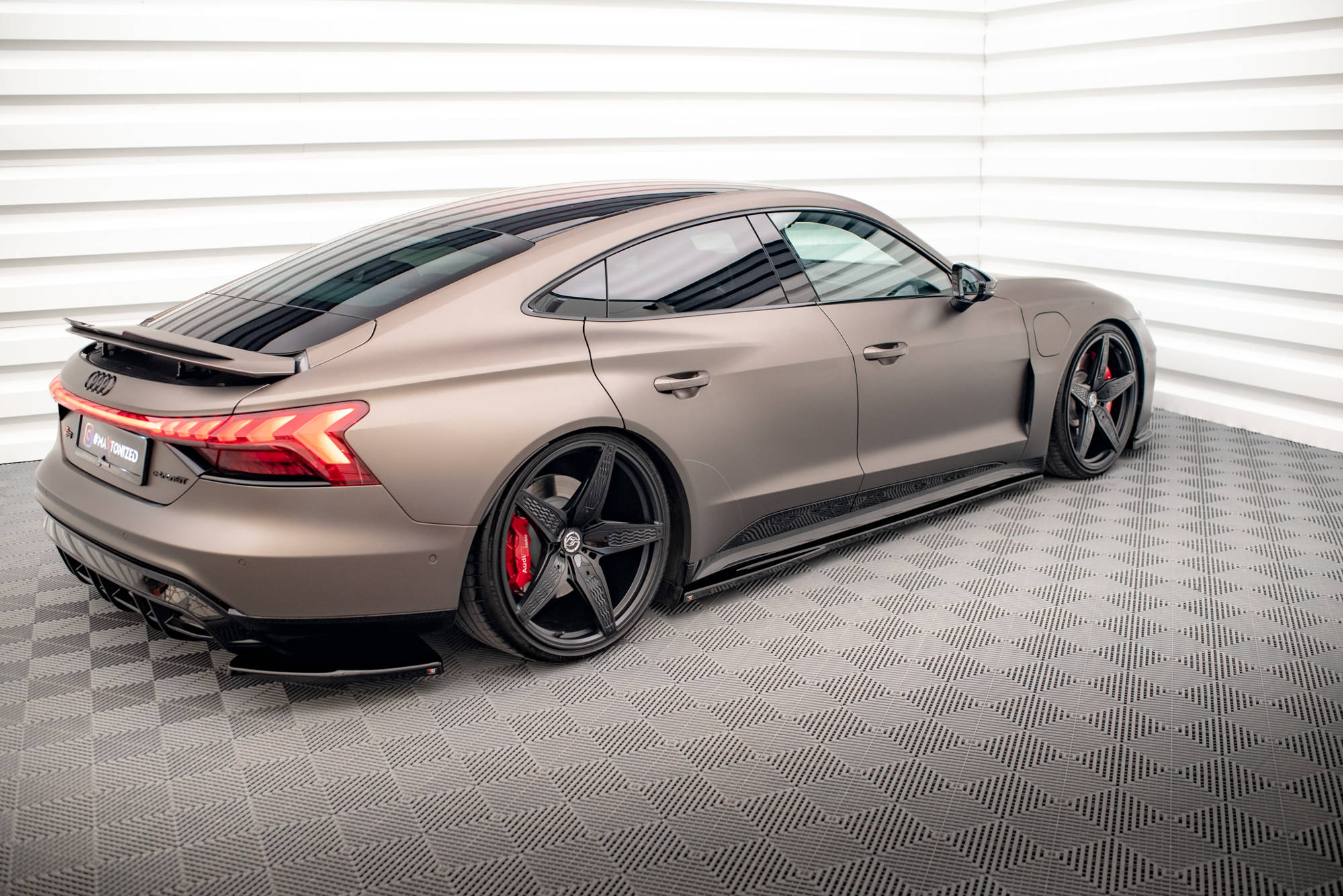 Maxton Design Seitenschweller Ansatz für V.1 für Audi e-Tron GT / RS GT Mk1 schwarz Hochglanz