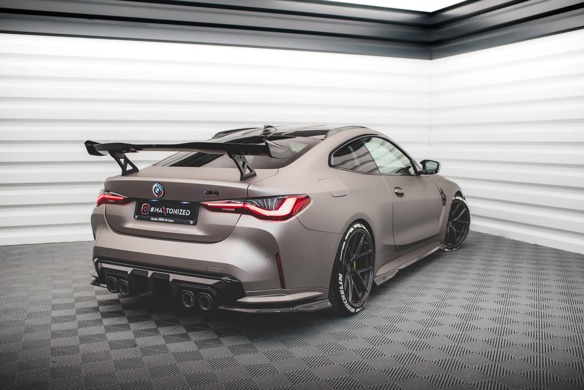 Maxton Design Carbon Fiber Heck Ansatz Flaps Diffusor für BMW M4 G82