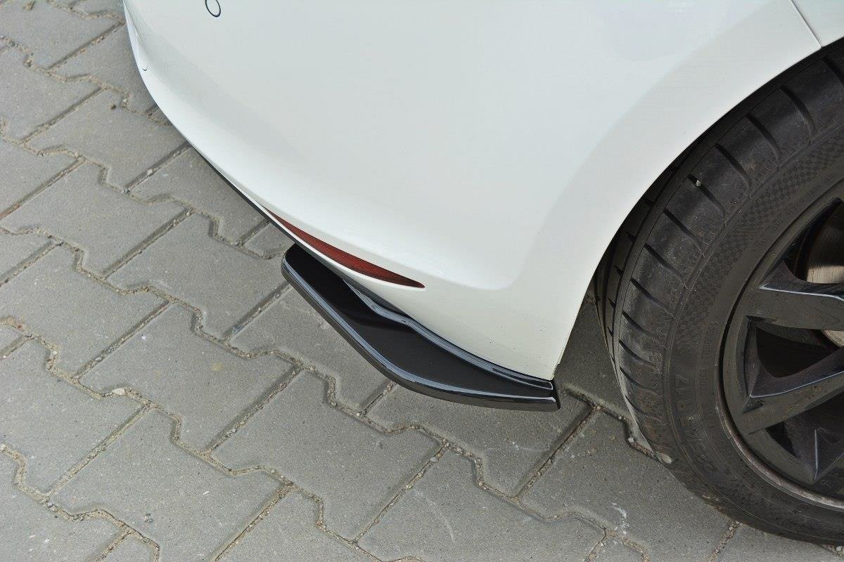 Maxton Design Heck Ansatz Flaps Diffusor für VW Golf Mk7 Standard schwarz Hochglanz