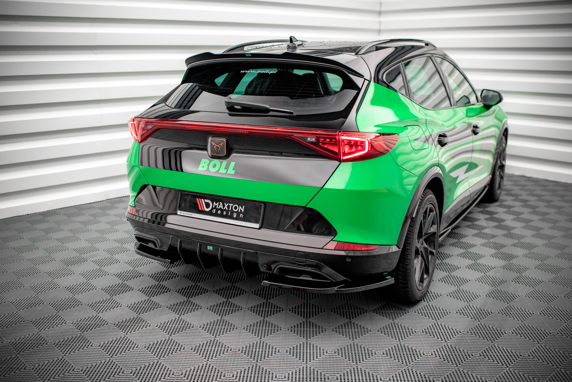Maxton Design Heck Ansatz Flaps Diffusor V.2 für Cupra Formentor schwarz Hochglanz