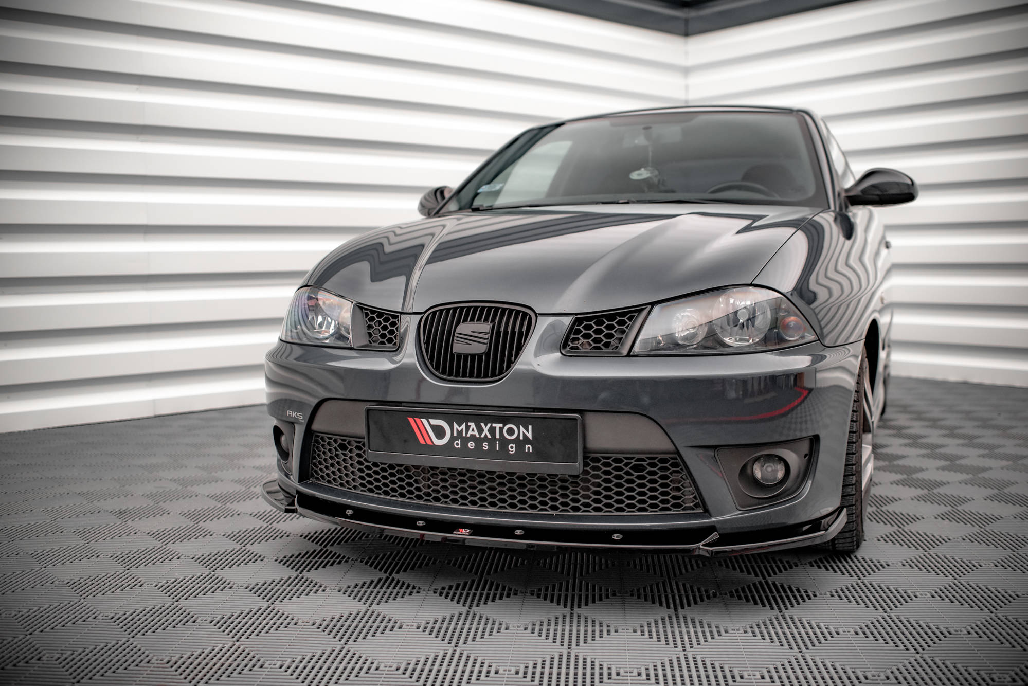 Maxton Design Front Ansatz V.2 für Seat Ibiza Cupra Mk3 schwarz Hochglanz