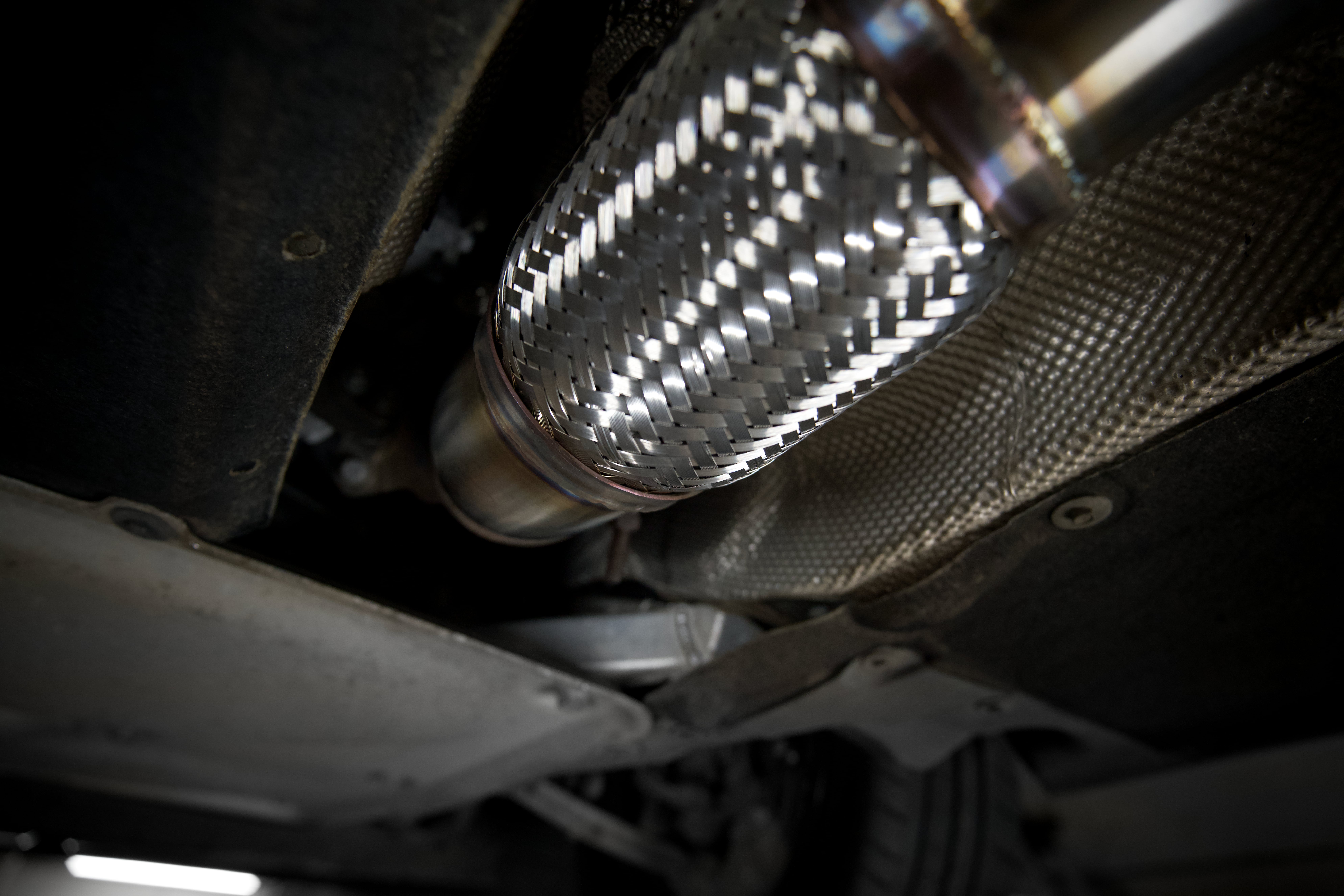 Hurricane 3,5" Auspuffanlage für BMW F87 M2 N55 370PS Hurricane 3,5" Auspuffanlage für BMW F87 M2 N55 370PS