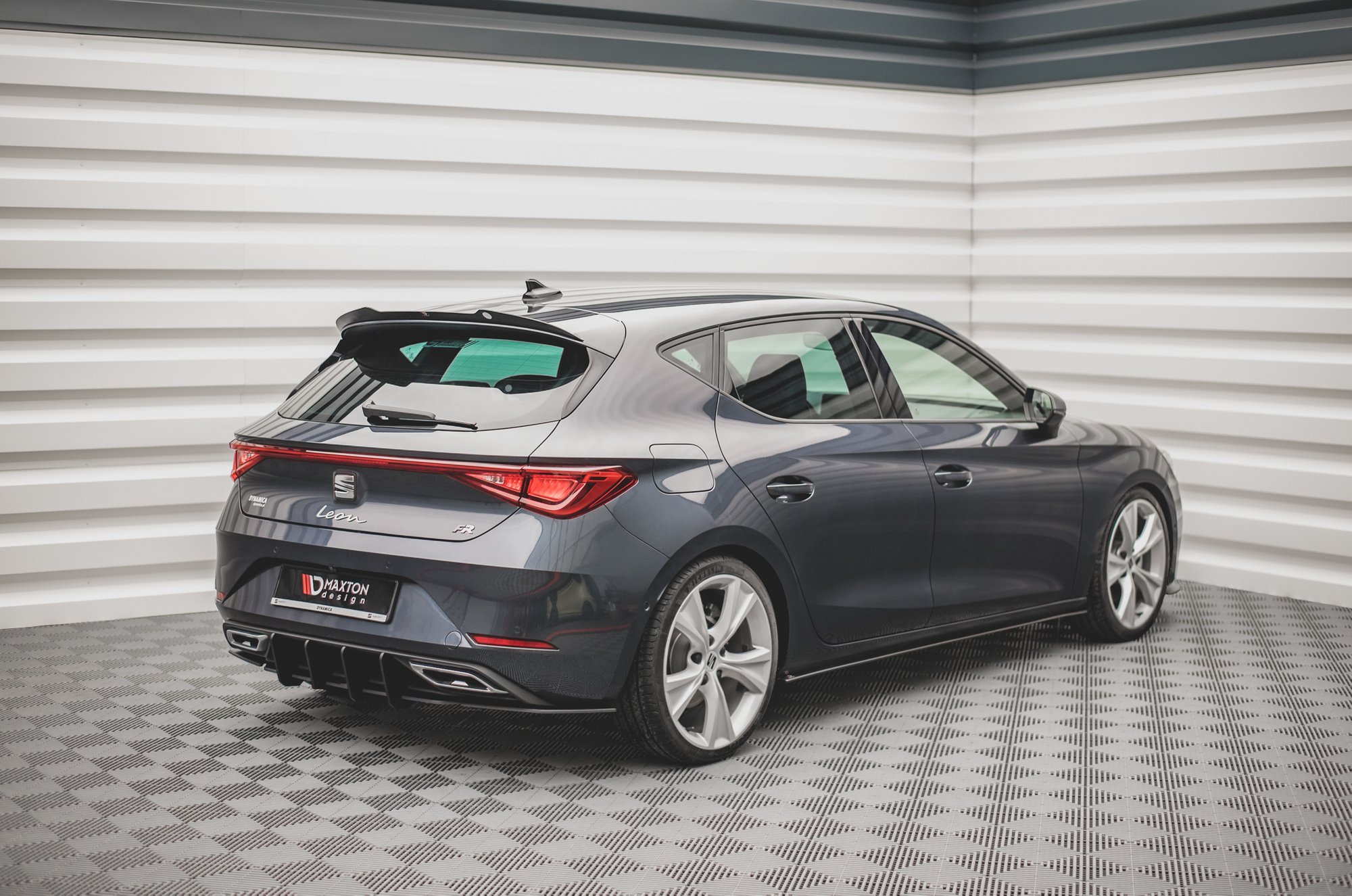 Maxton Design Rennen Street Pro Heckschürze für Seat Leon FR Hatchback Mk4