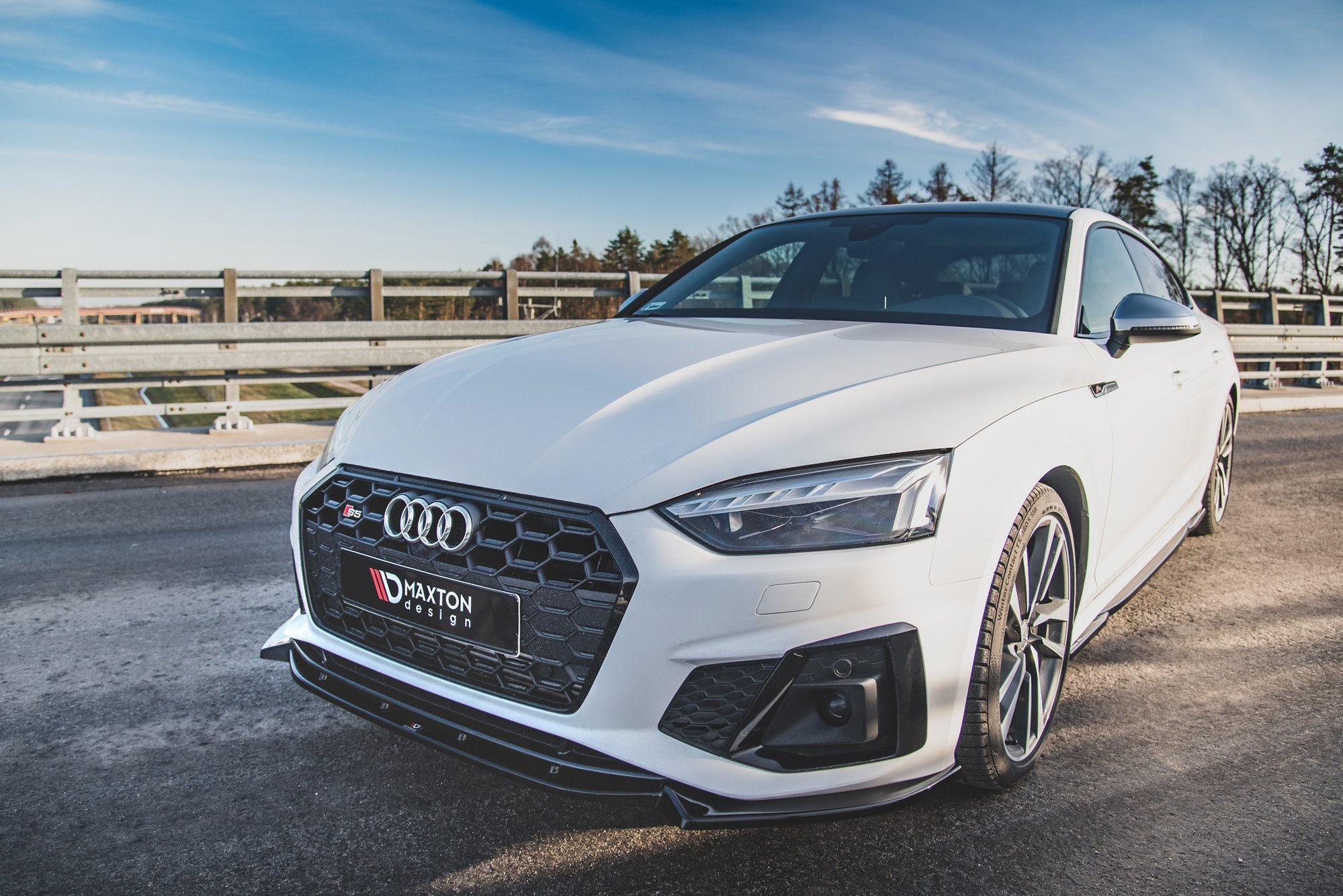 Maxton Design Front Ansatz V.2 für Audi S5 / A5 S-Line F5 Facelift schwarz Hochglanz