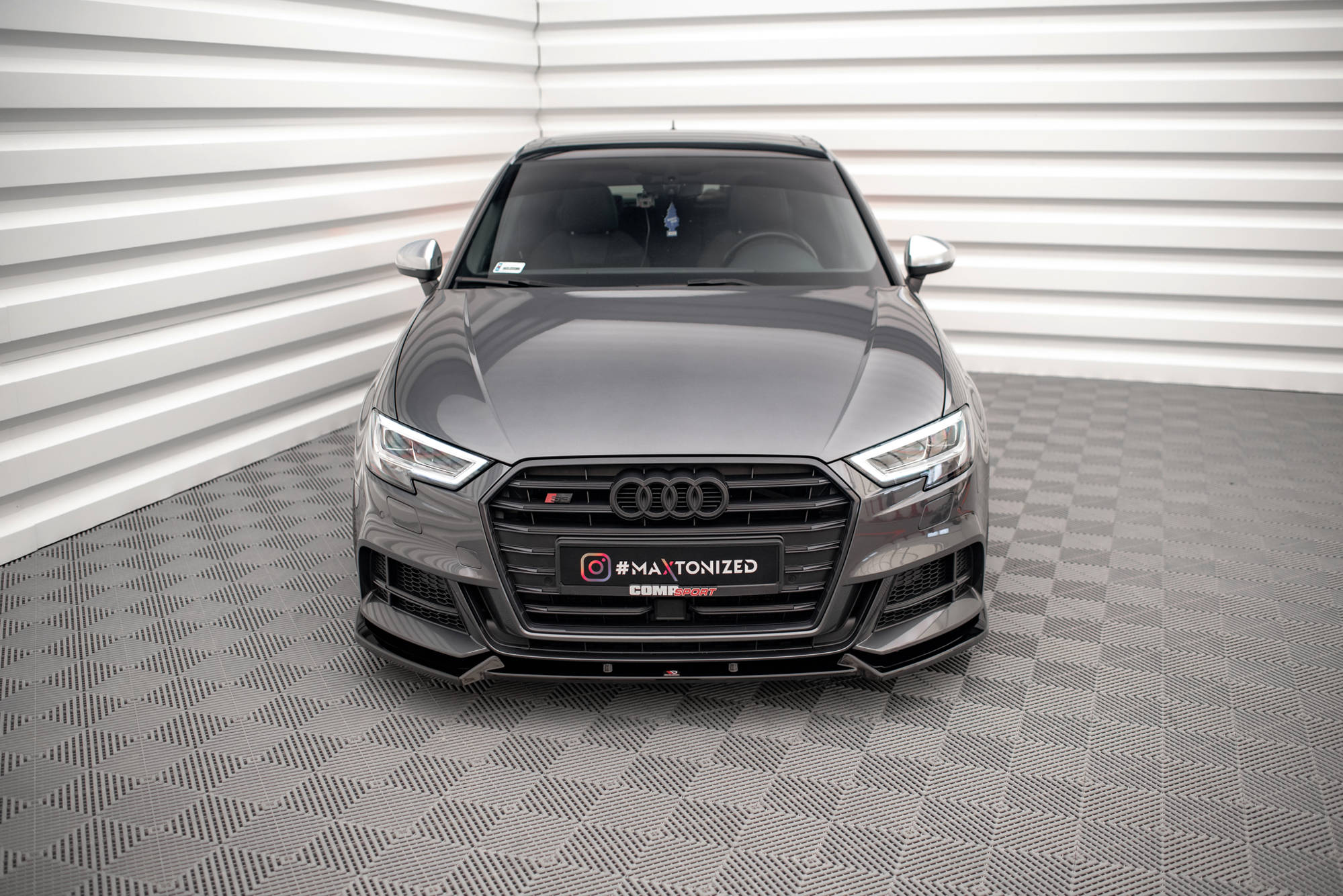 Maxton Design Front Ansatz V.1 für Audi S3 / A3 S-Line Sportback 8V Facelift schwarz Hochglanz