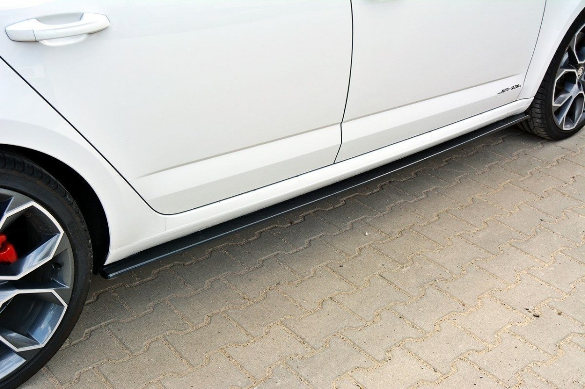 Maxton Design Seitenschweller Ansatz für Skoda Octavia RS Mk3 / Mk3 FL Hatchback / Kombi schwarz Hochglanz