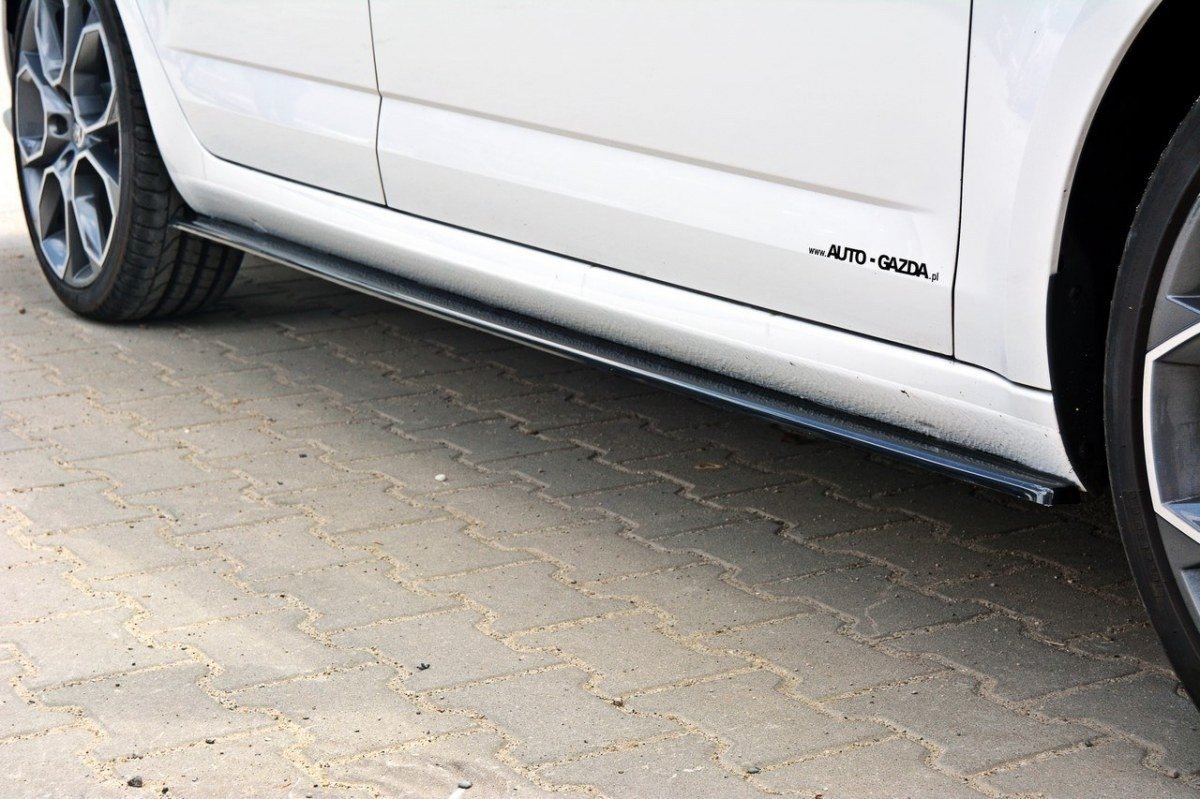 Maxton Design Seitenschweller Ansatz für Skoda Octavia RS Mk3 / Mk3 FL Hatchback / Kombi schwarz Hochglanz