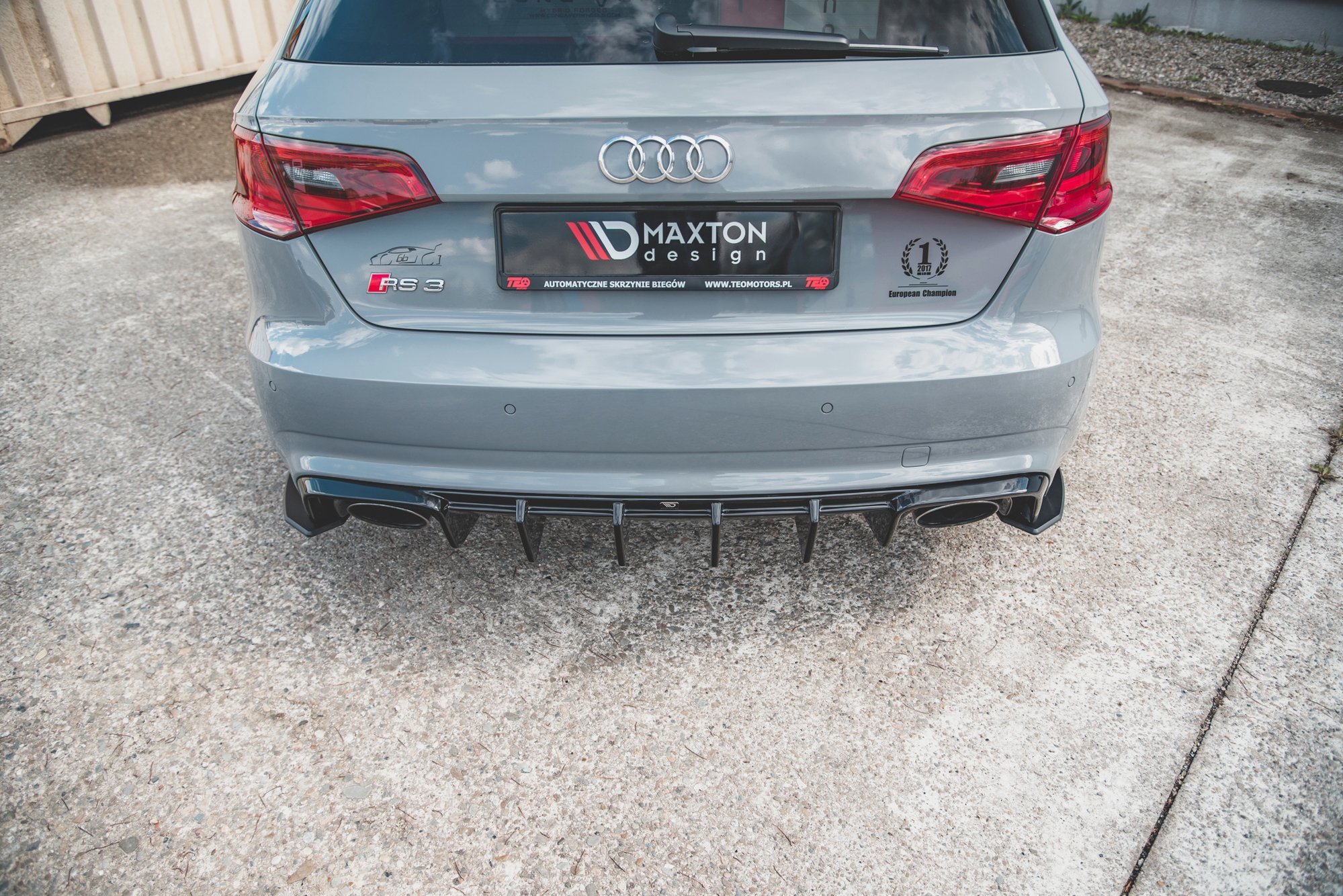 Maxton Design Robuste Racing Heck Ansatz Flaps Diffusor für Audi RS3 8V Sportback