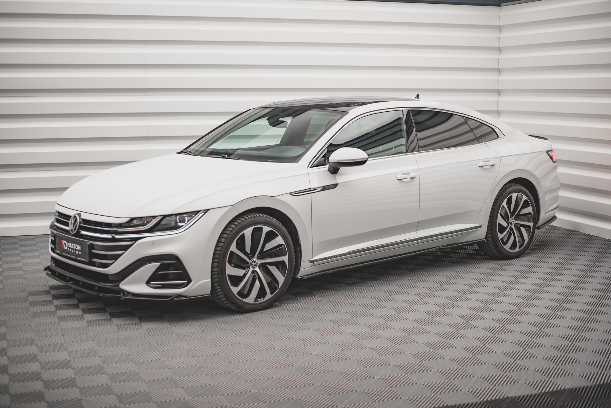 Maxton Design Seitenschweller Ansatz für Volkswagen Arteon R/ R-Line Facelift schwarz Hochglanz