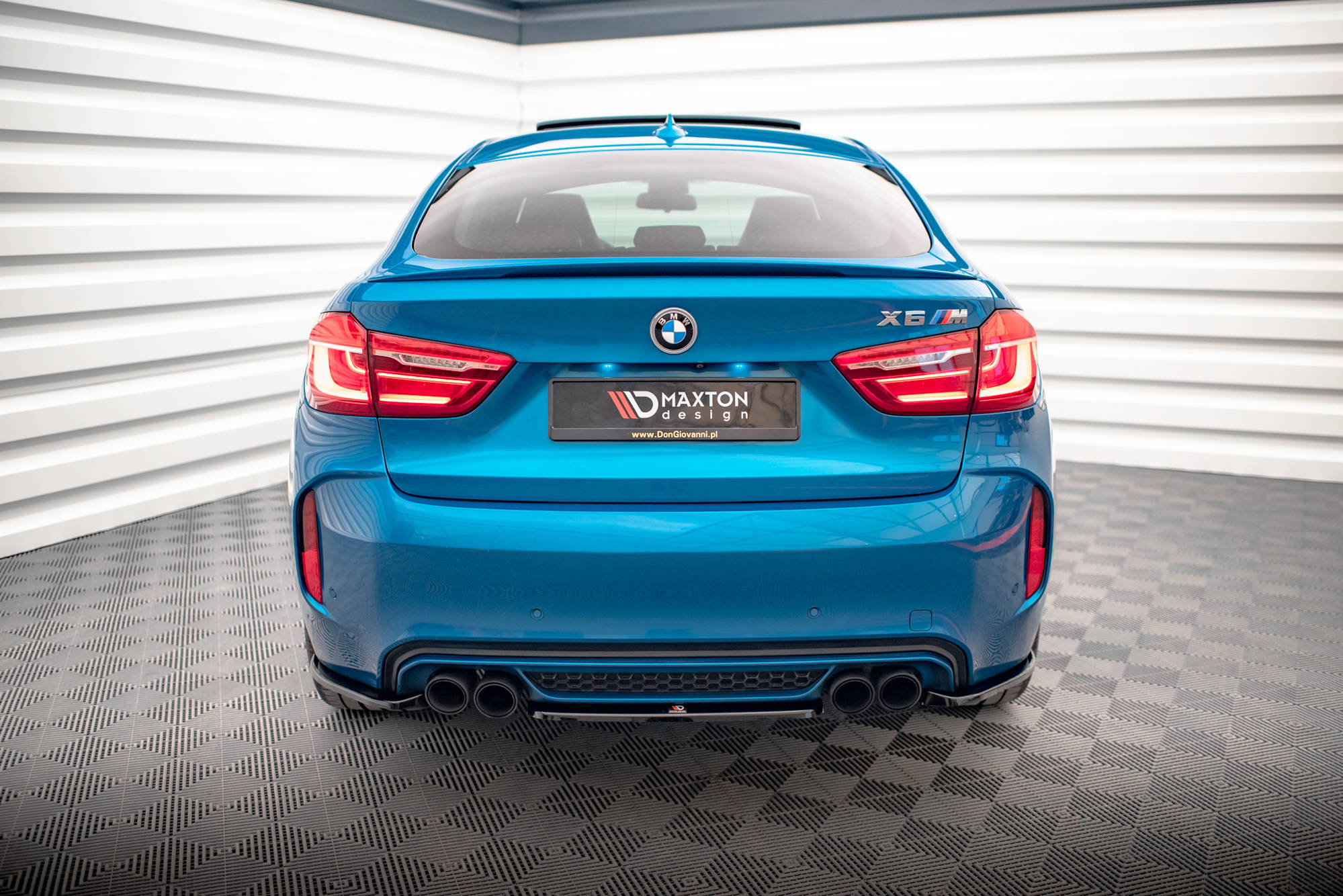 Maxton Design Mittlerer Diffusor Heck Ansatz für BMW X6 M F86 schwarz Hochglanz