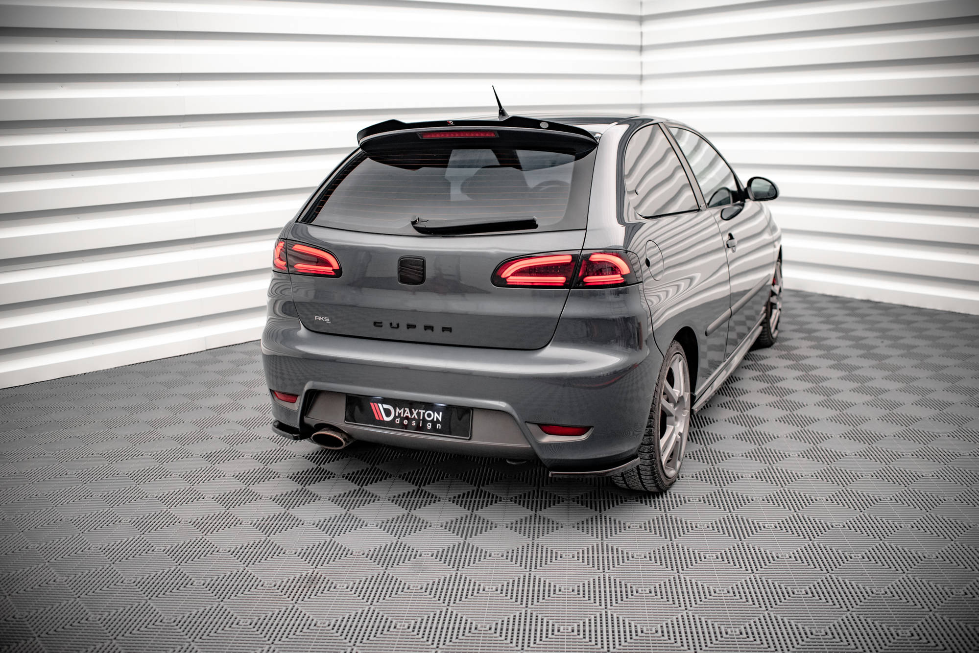 Maxton Design Heck Ansatz Flaps Diffusor für Seat Ibiza Cupra Mk3 schwarz Hochglanz