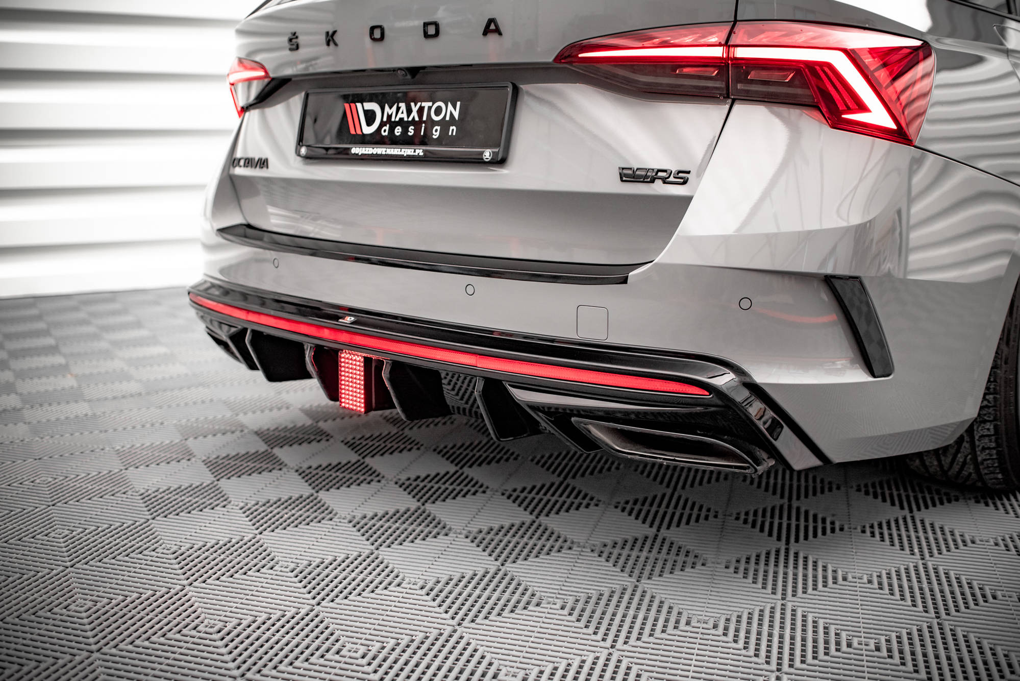 Maxton Design Diffusor Heck Ansatz für Skoda Octavia RS Mk4 schwarz Hochglanz Maxton Design Diffusor Heck Ansatz für Skoda Octavia RS Mk4 schwarz Hochglanz