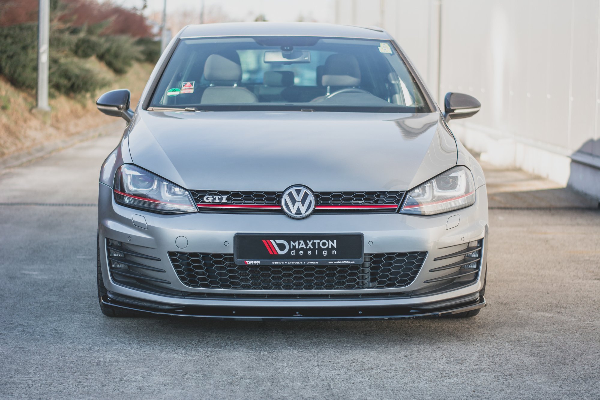 Maxton Design Front Ansatz V.1 für VW Golf 7 GTI  schwarz Hochglanz
