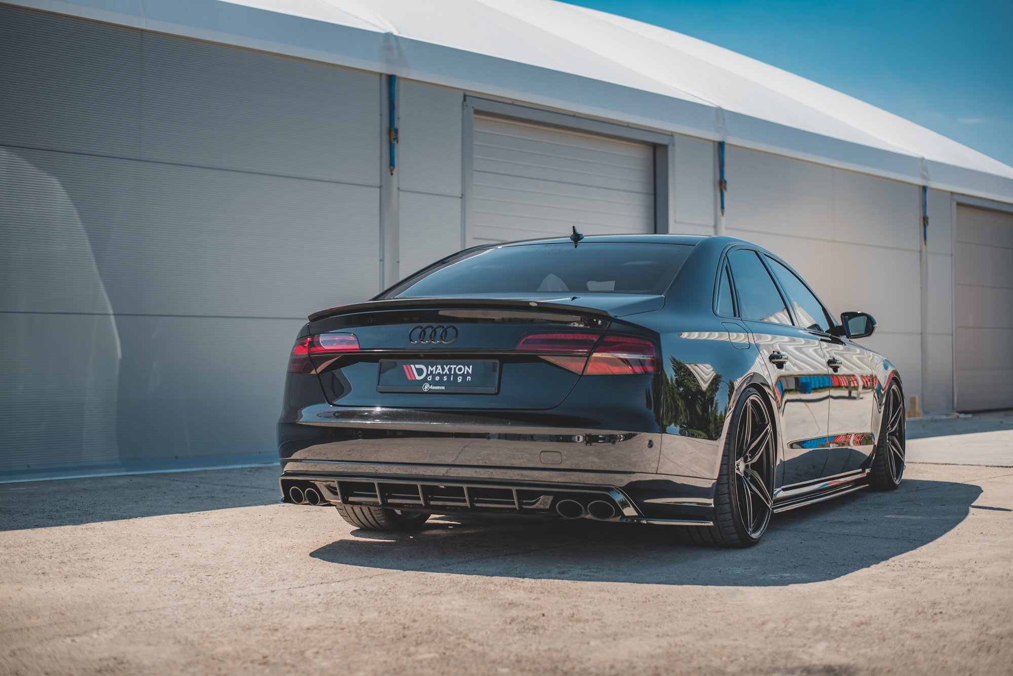 Maxton Design Diffusor Heck Ansatz für Audi S8 D4 Facelift schwarz Hochglanz