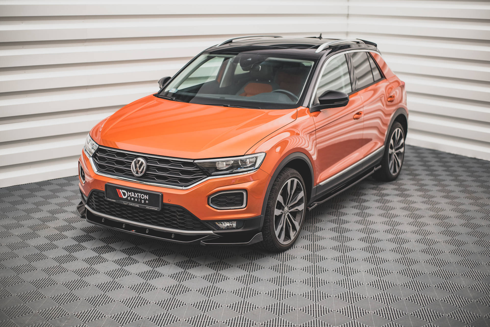 Maxton Design Front Ansatz V.1 für Volkswagen T-Roc Mk1 schwarz Hochglanz