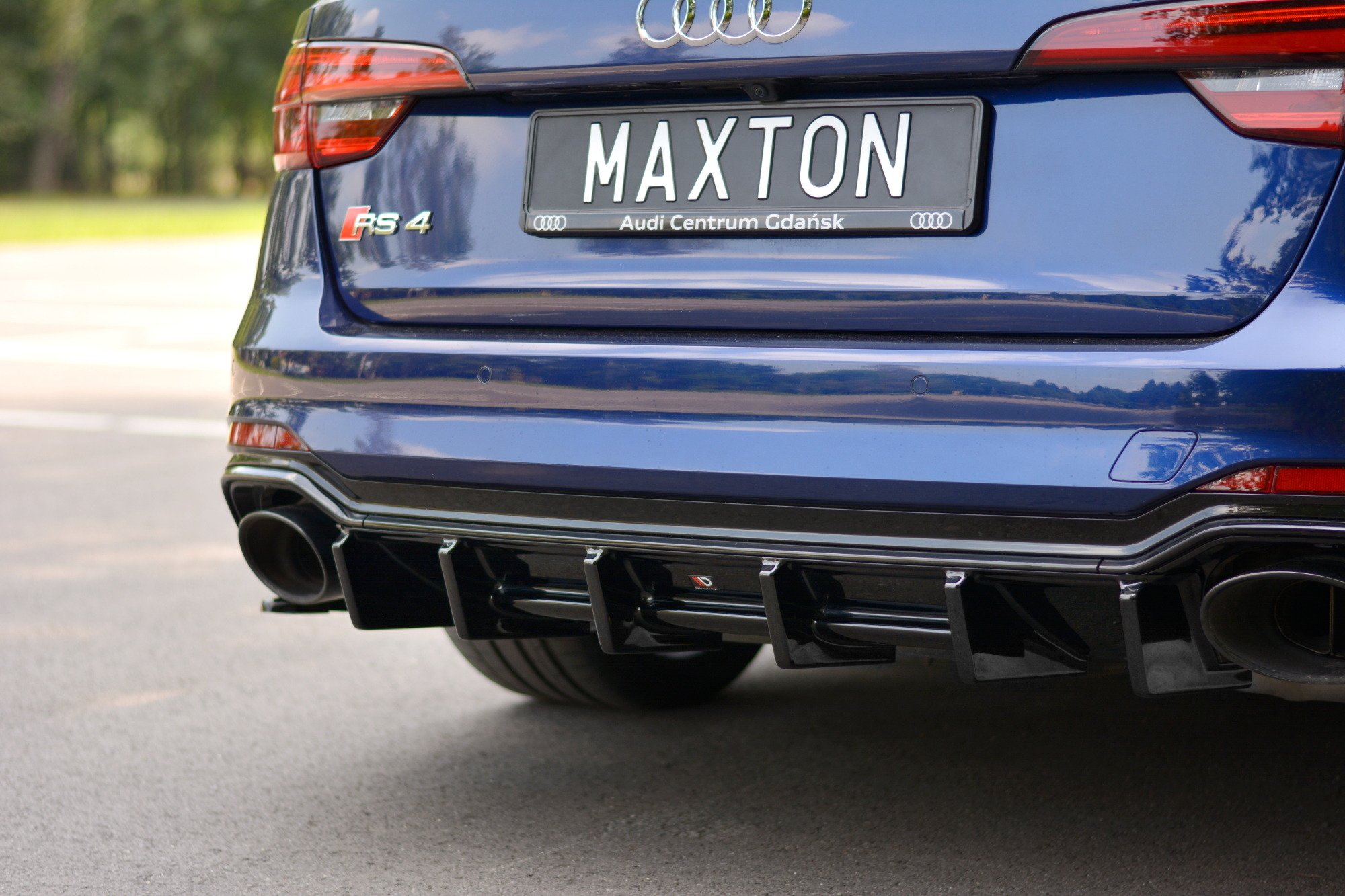 Maxton Design Diffusor Heck Ansatz für Audi RS4 B9 Avant schwarz Hochglanz