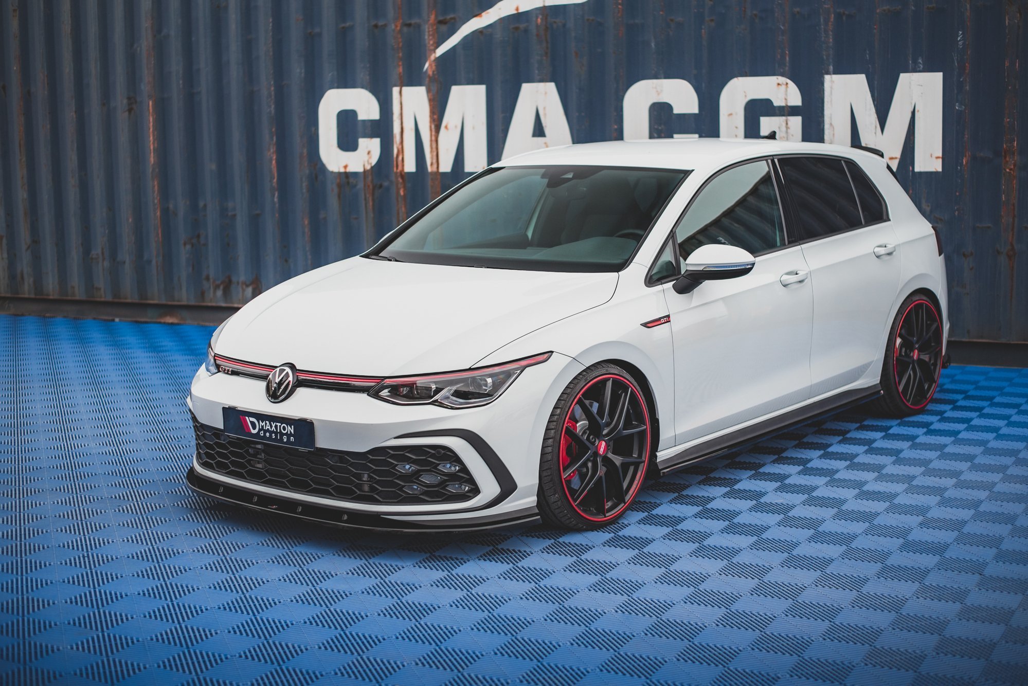 Maxton Design Front Ansatz für Volkswagen Golf 8 GTI schwarz Hochglanz