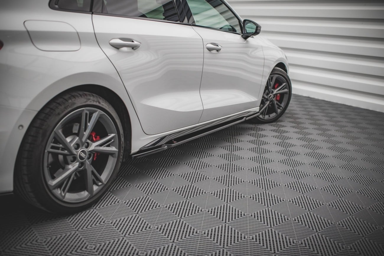 Maxton Seitenschweller Ansatz Cup Leisten für Audi S3 / A3 S-Line 8Y Maxton Seitenschweller Ansatz Cup Leisten für Audi S3 / A3 S-Line 8Y