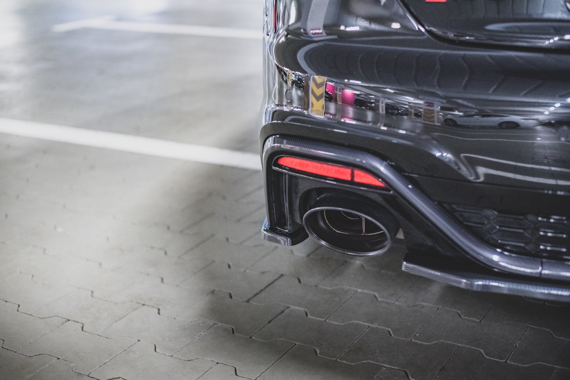 Maxton Design Heck Ansatz Flaps Diffusor für Audi RS5 F5 Facelift schwarz Hochglanz