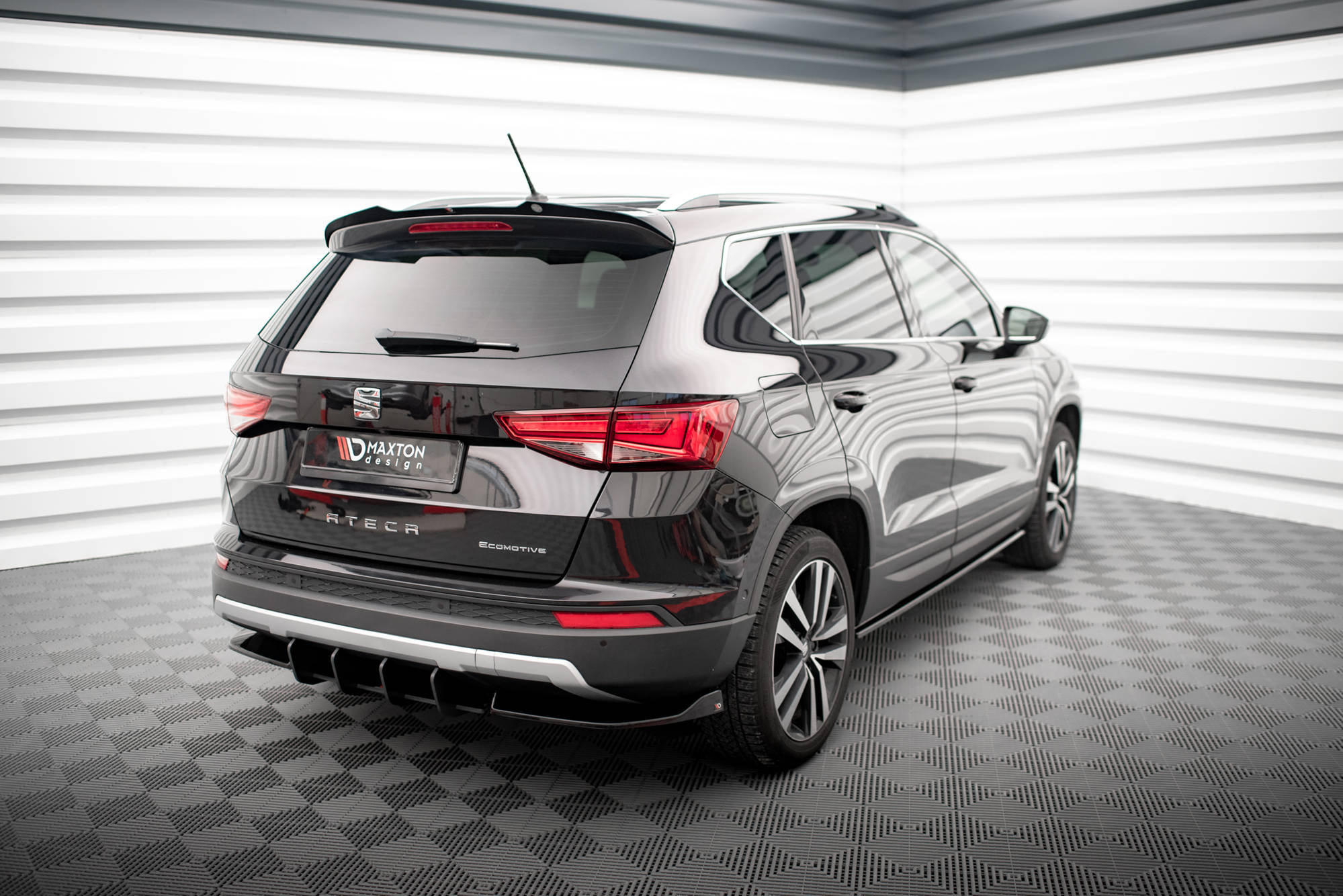 Maxton Design Heck Ansatz Flaps Diffusor für Seat Ateca Mk1 schwarz Hochglanz