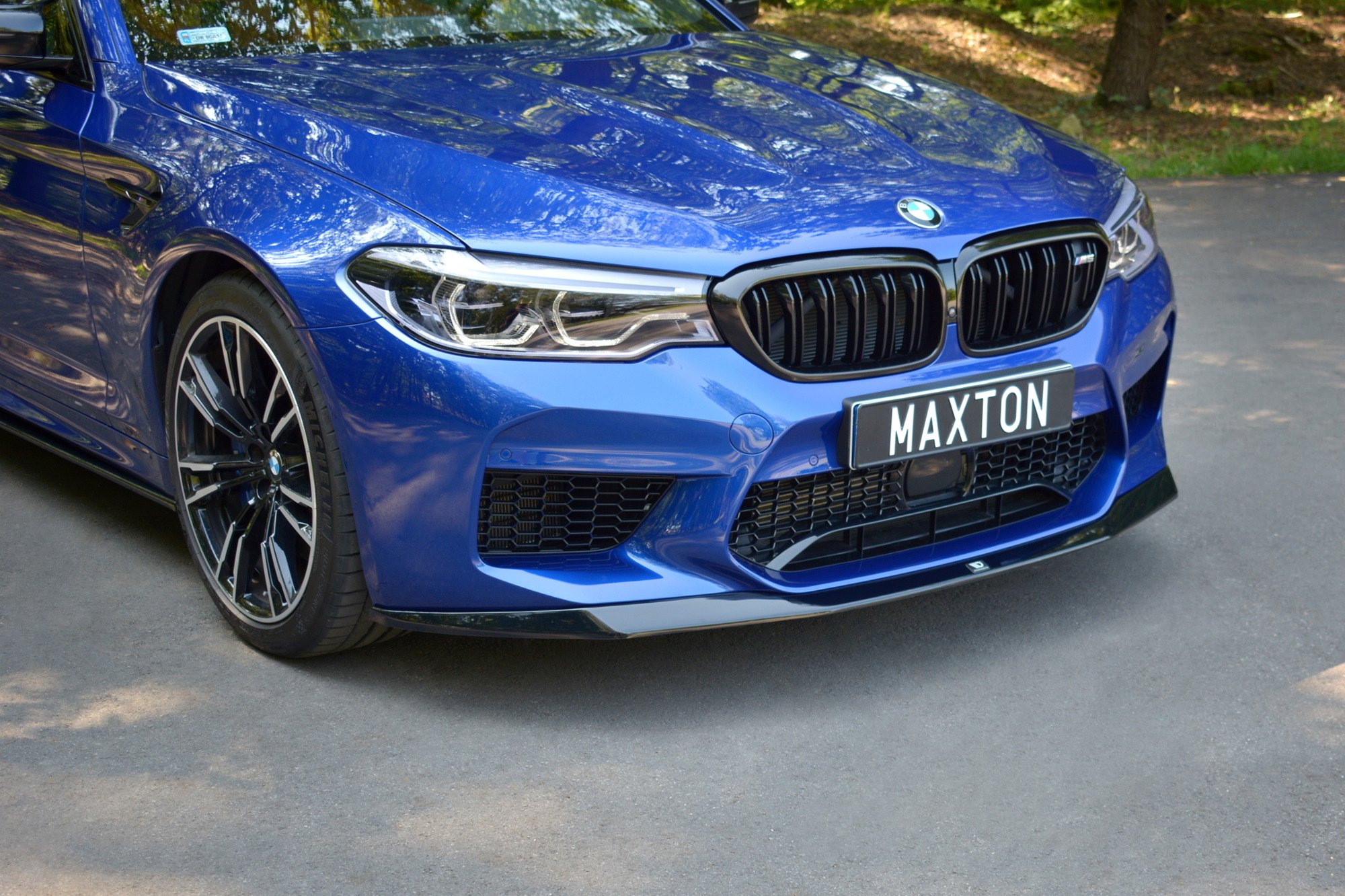 Maxton Design Front Ansatz V.1 für BMW M5 F90 schwarz Hochglanz