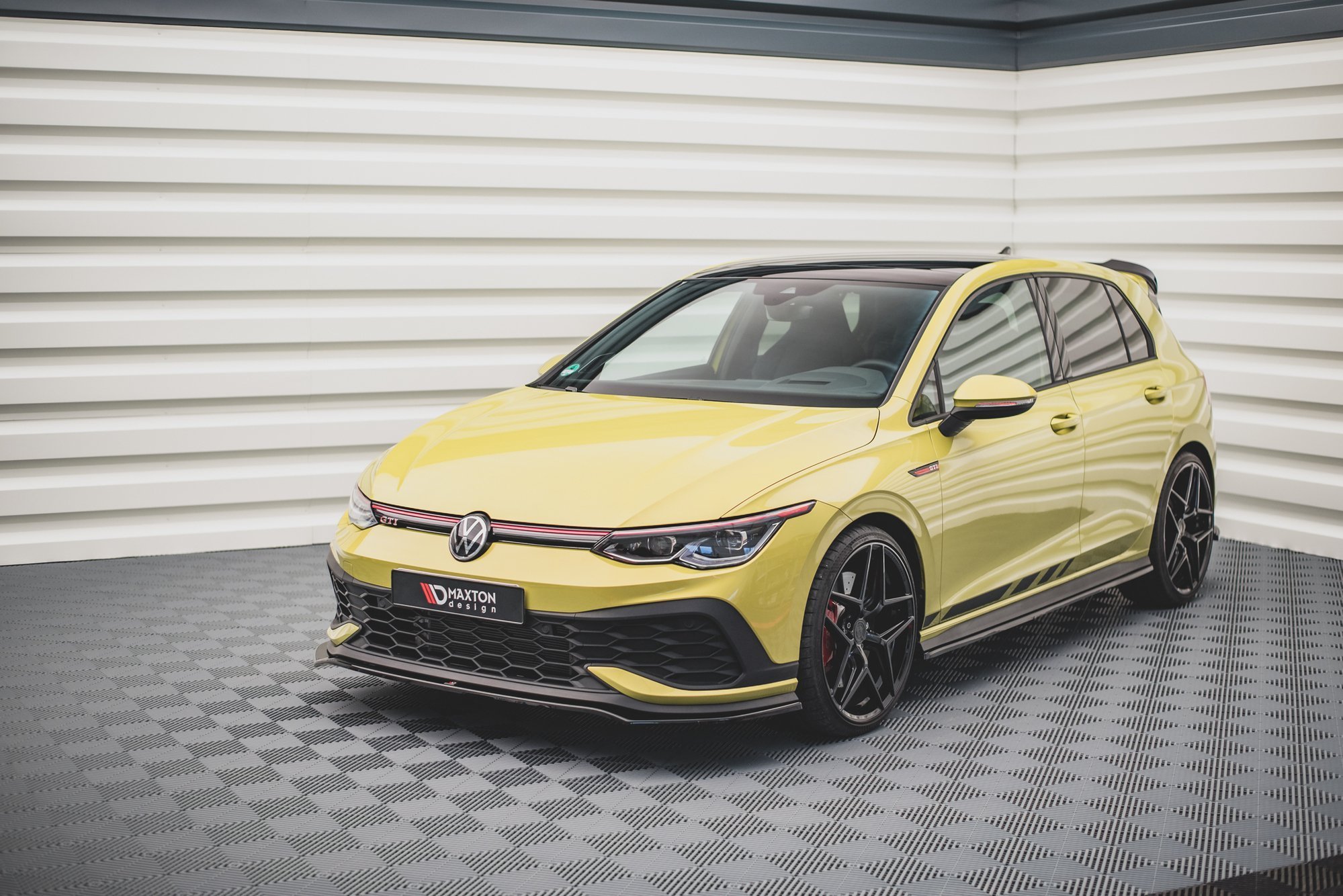 Maxton Design Front Ansatz V.3 für Volkswagen Golf 8 GTI Clubsport schwarz Hochglanz