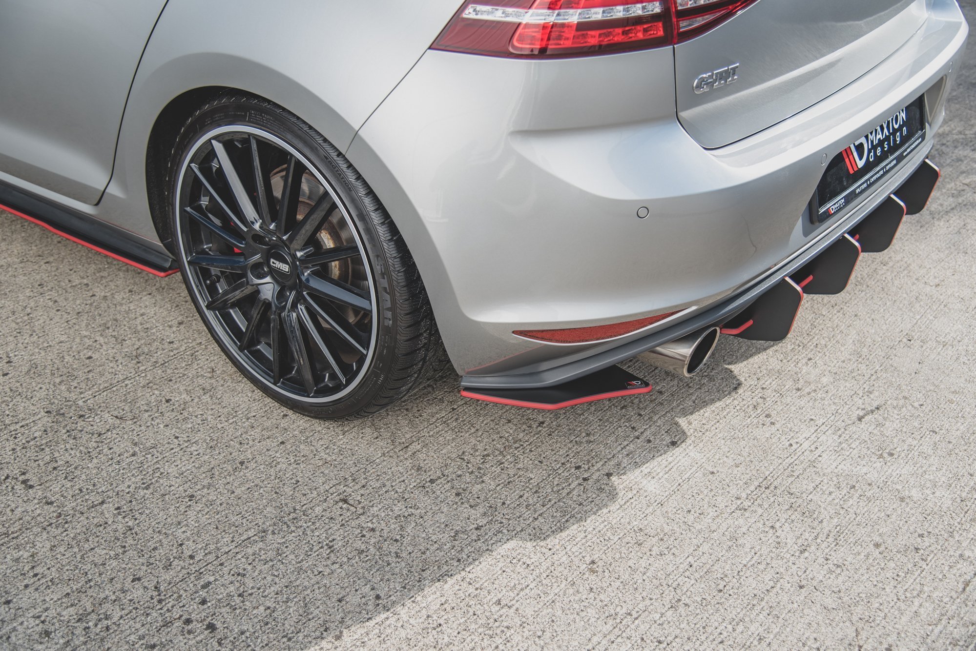 Maxton Design Robuste Racing Heck Ansatz Flaps Diffusor für L + R V.2 VW Golf 7 GTI