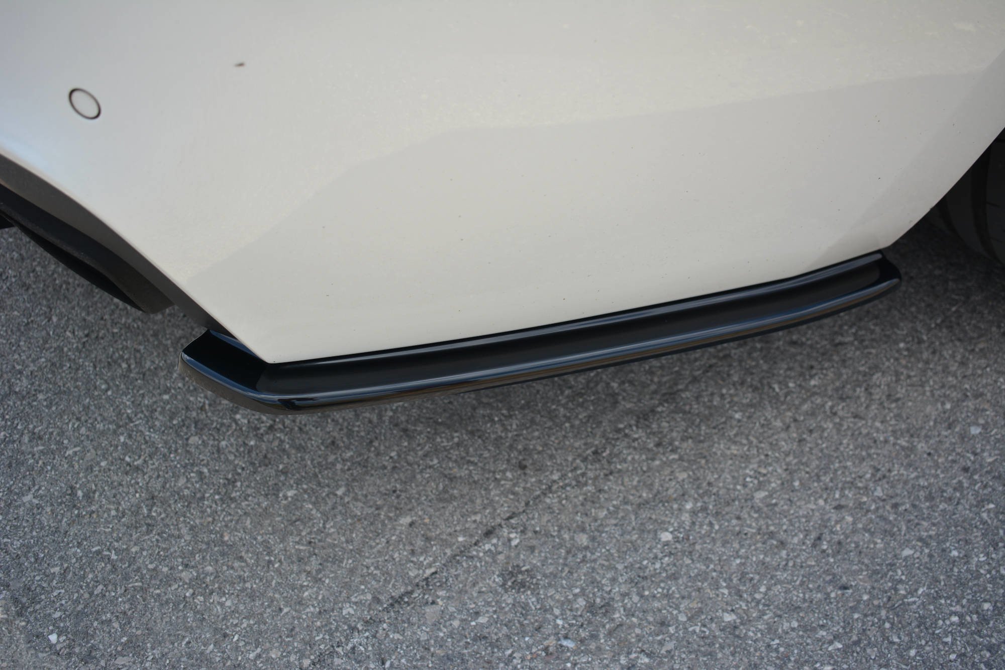 Maxton Design Heck Ansatz Flaps Diffusor für BMW 6er Gran Coupé M Paket schwarz Hochglanz