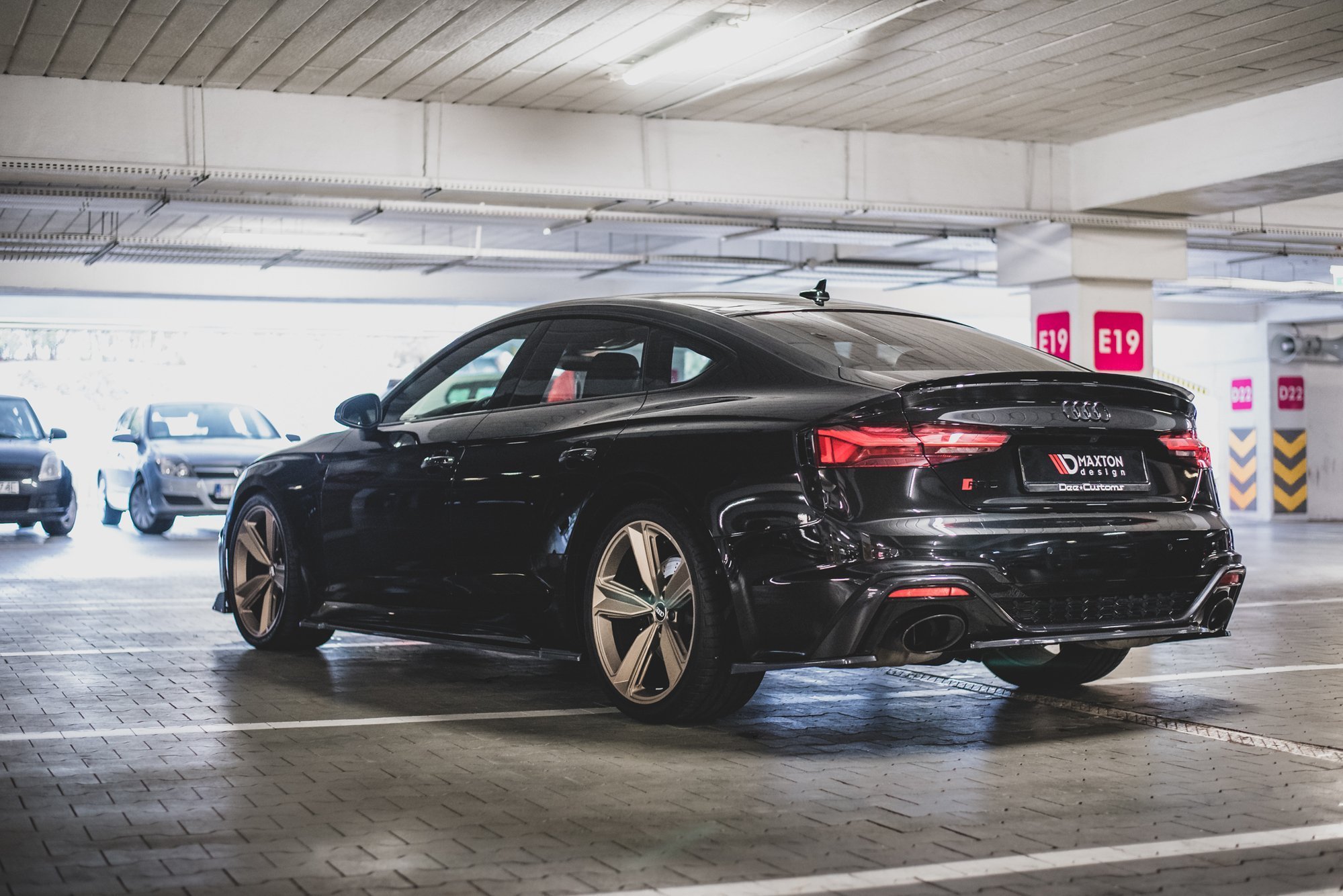 Maxton Design Heck Ansatz Flaps Diffusor für Audi RS5 F5 Facelift schwarz Hochglanz