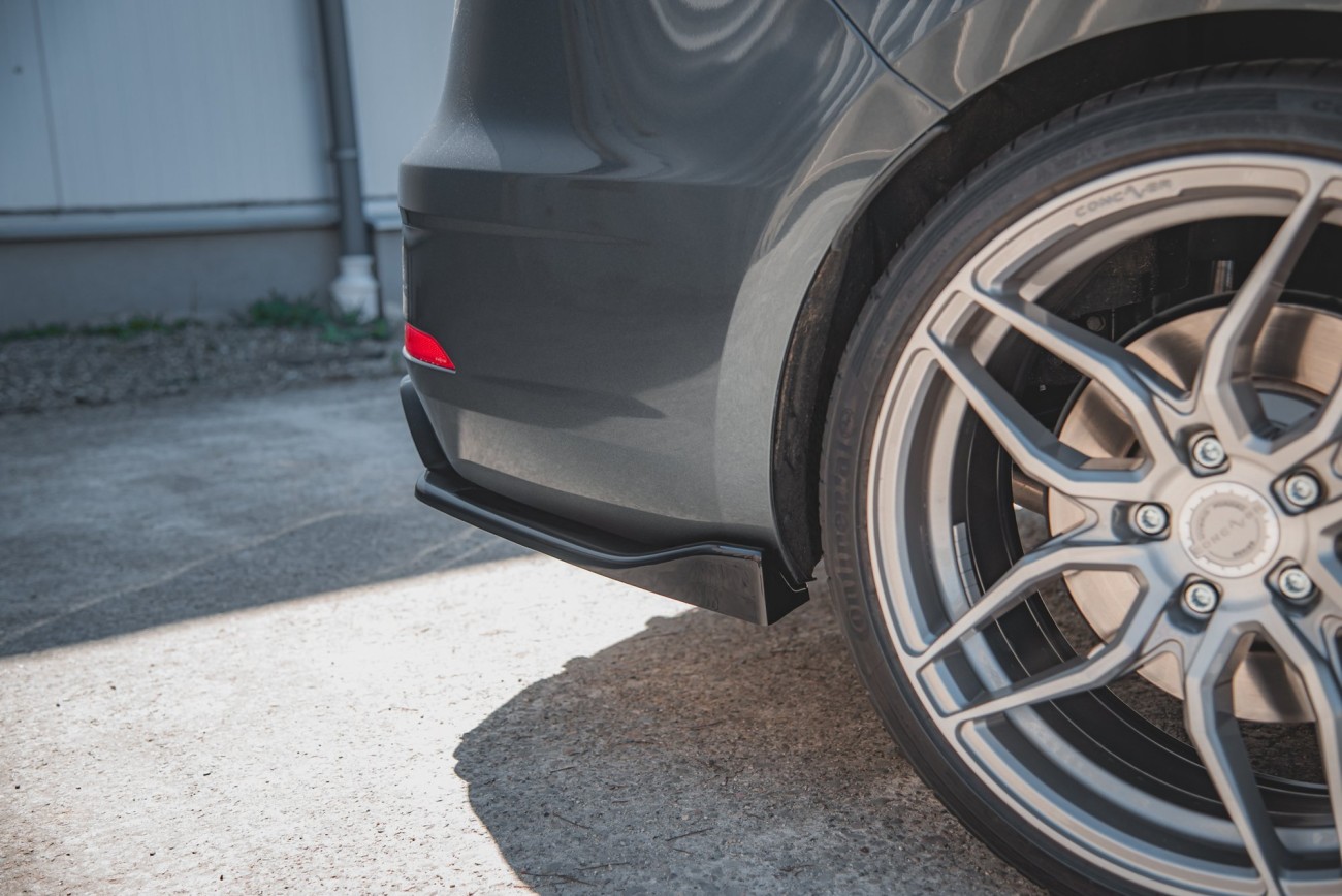 Maxton Design Heck Ansatz Flaps Diffusor V.3 für Seat Leon Cupra ST Mk3 FL schwarz Hochglanz