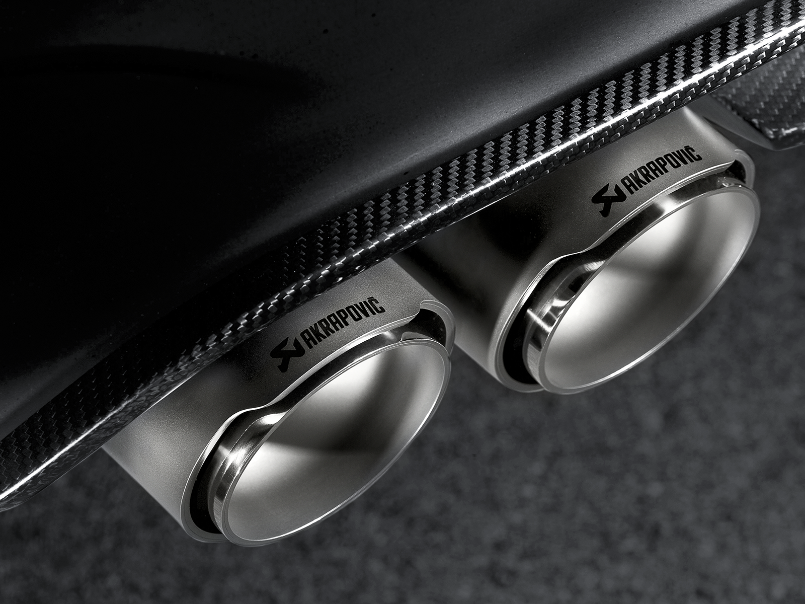 Akrapovic Endrohr set (Titan) für BMW M4 (F82, F83) 2020