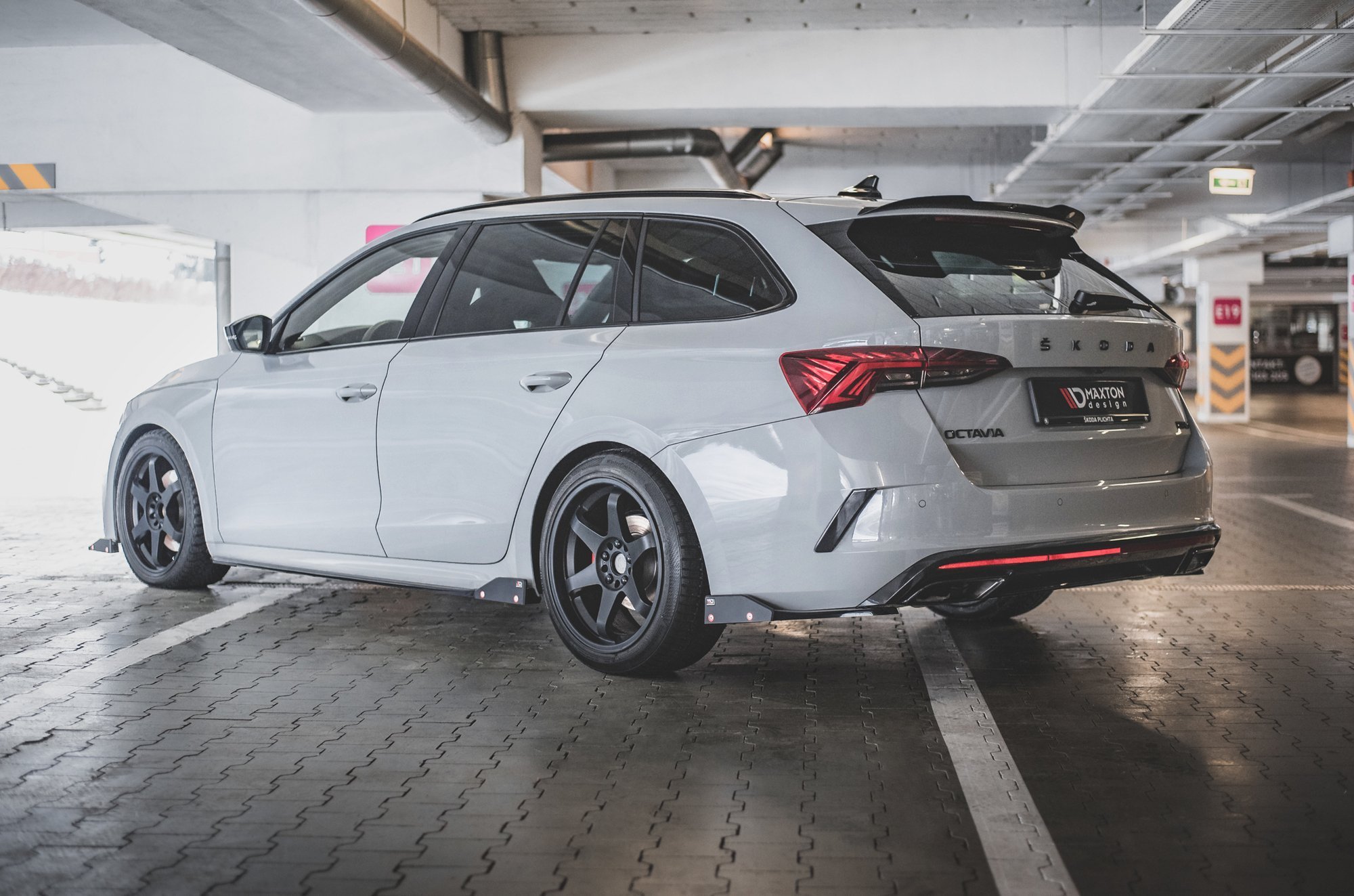 Maxton Design Seitenschweller Ansatz für V.2 für + Flaps Skoda Octavia RS Mk4