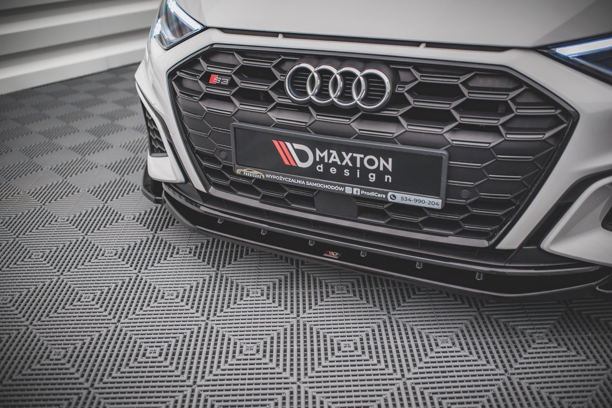 Maxton Cup Spoilerlippe Front Ansatz V.4 für Audi S3 / A3 S-Line 8Y Maxton Cup Spoilerlippe Front Ansatz V.4 für Audi S3 / A3 S-Line 8Y