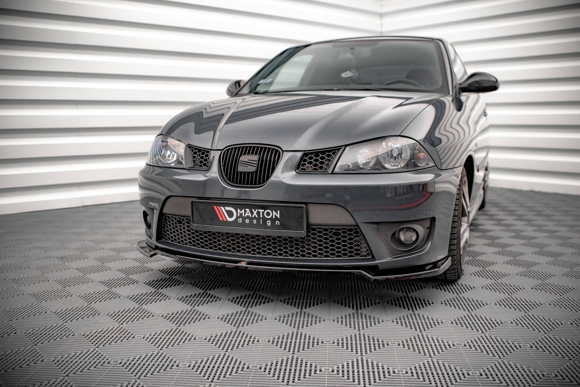 Maxton Design Front Ansatz V.3 für Seat Ibiza Cupra Mk3 schwarz Hochglanz