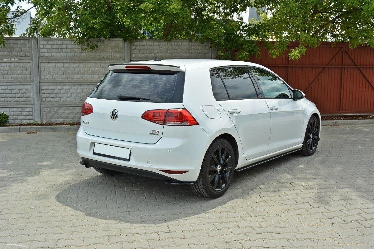 Maxton Design Heck Ansatz Flaps Diffusor für VW Golf Mk7 Standard schwarz Hochglanz
