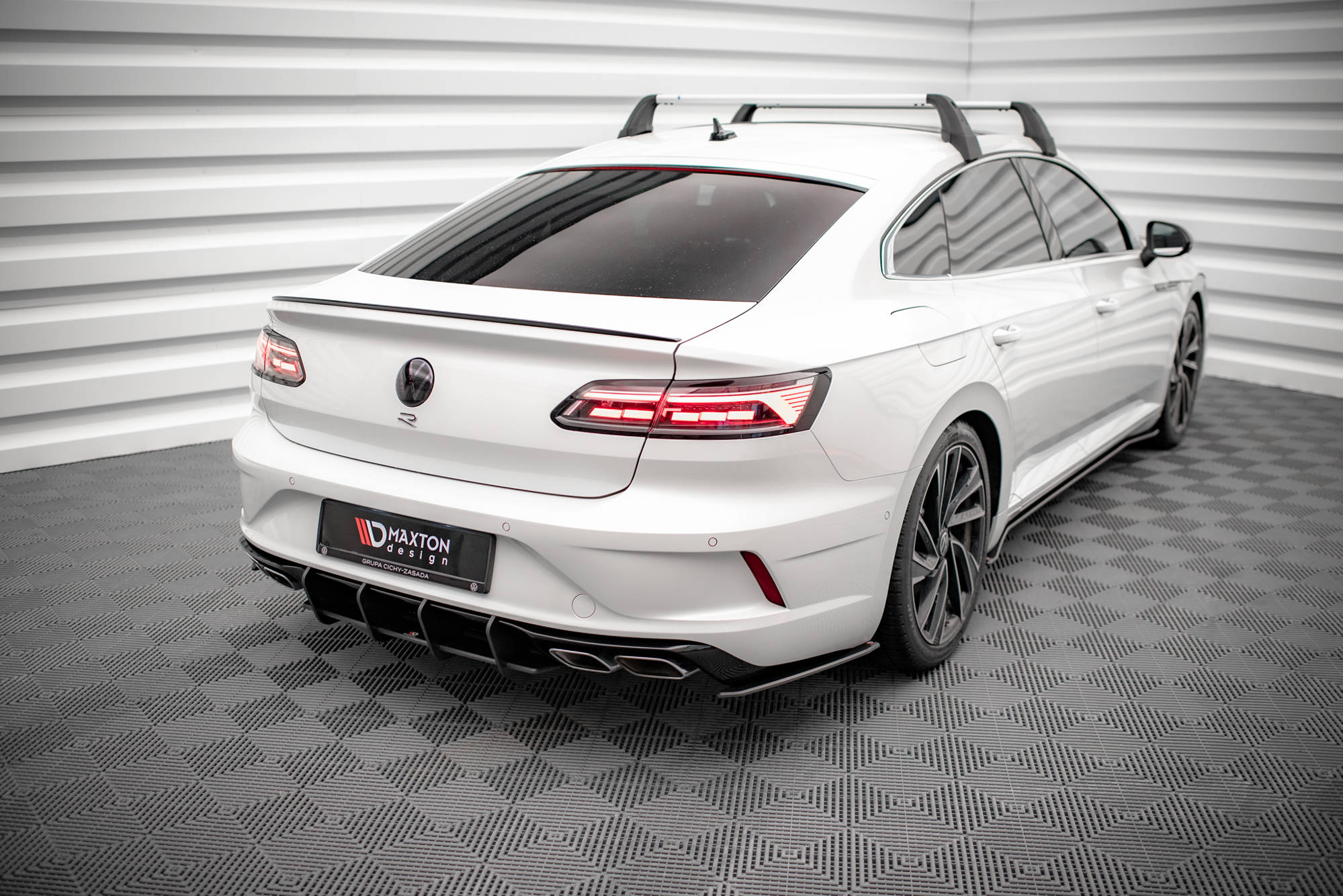 Maxton Design Street Pro Heck Ansatz Flaps Diffusor für Volkswagen Arteon R