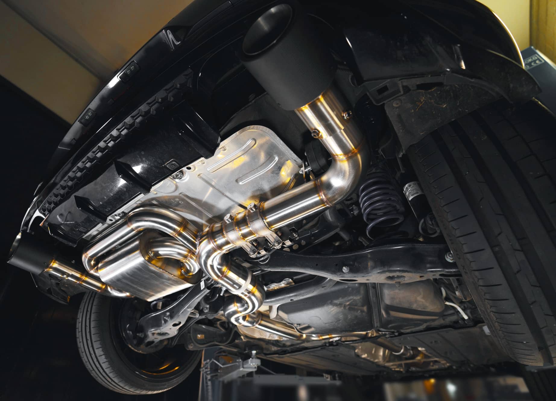 Hurricane 3,5" Auspuffanlage für VW Golf GTI 7.5 Performance OPF V2 Hurricane 3,5" Auspuffanlage für VW Golf GTI 7.5 Performance OPF V2