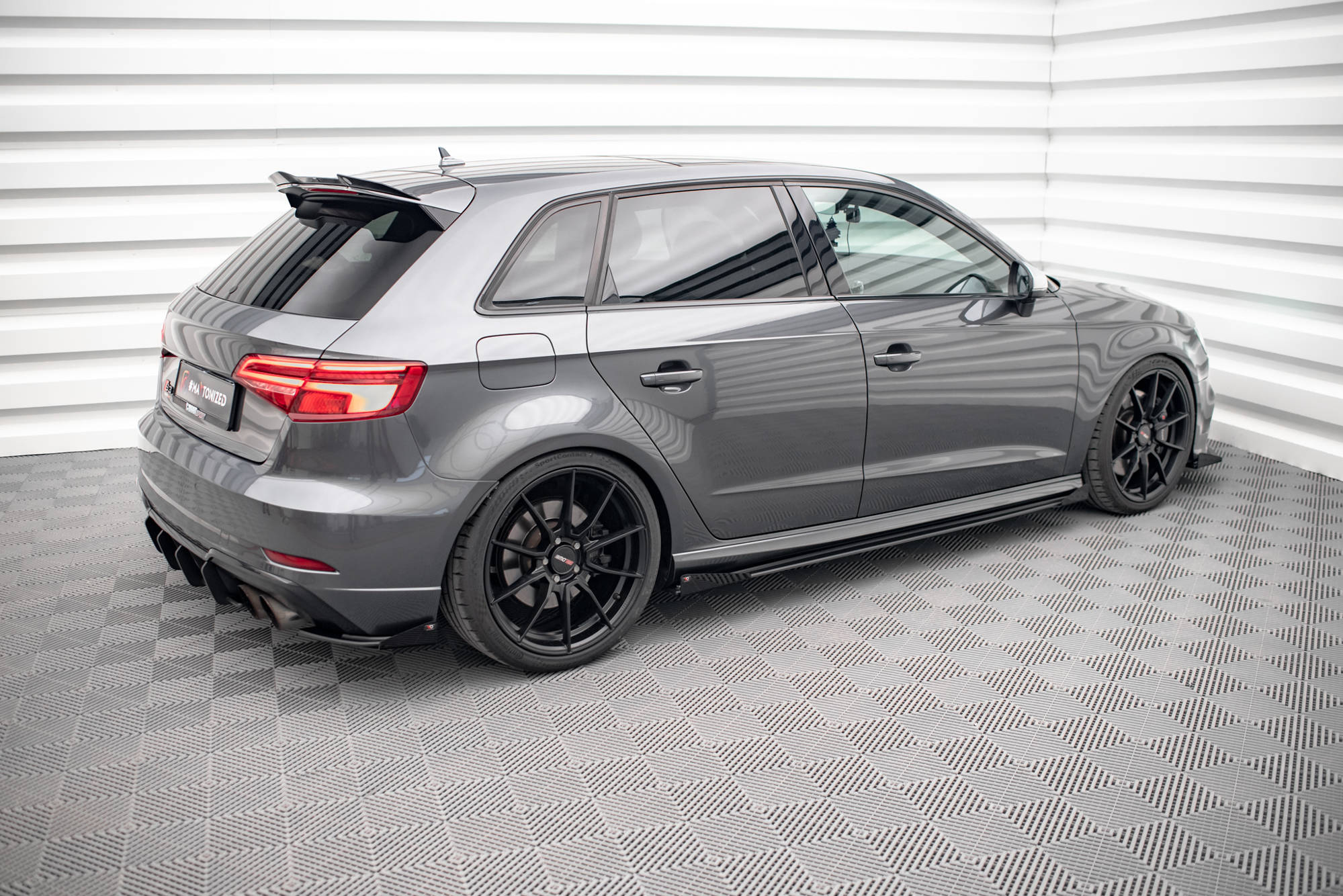 Maxton Design Street Pro Seitenschweller Ansatz für + Flaps Audi S3 / A3 S-Line Sportback 8V Facelift schwarz Hochglanz