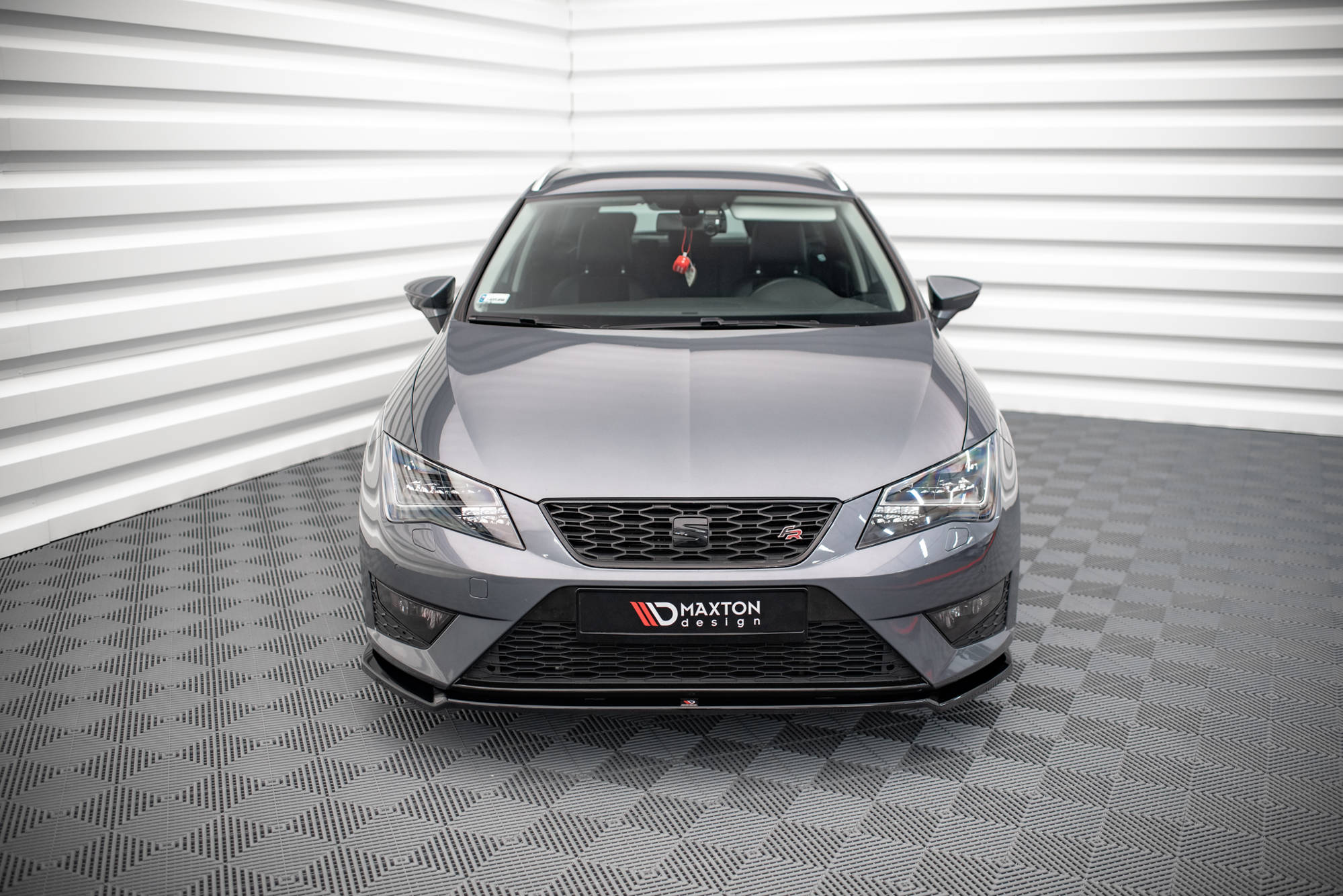 Maxton Design Front Ansatz V.2 für Seat Leon FR / Cupra Mk3 schwarz Hochglanz