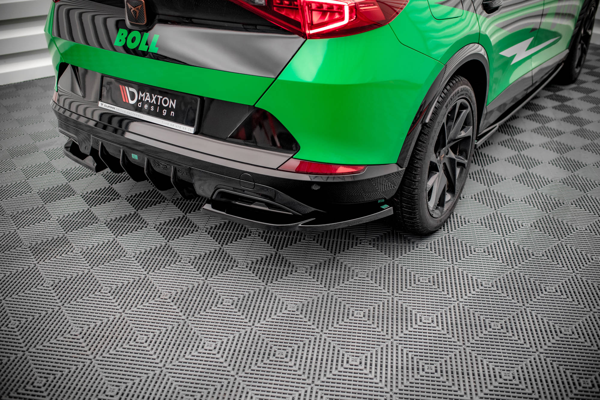 Maxton Design Heck Ansatz Flaps Diffusor V.2 für Cupra Formentor schwarz Hochglanz