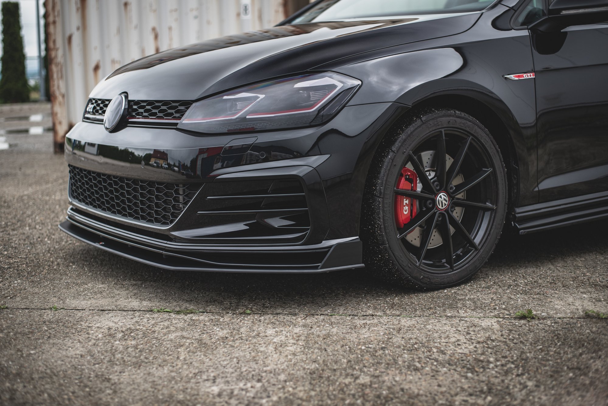 Maxton Design Robuste Racing Front Ansatz für VW Golf 7 GTI TCR
