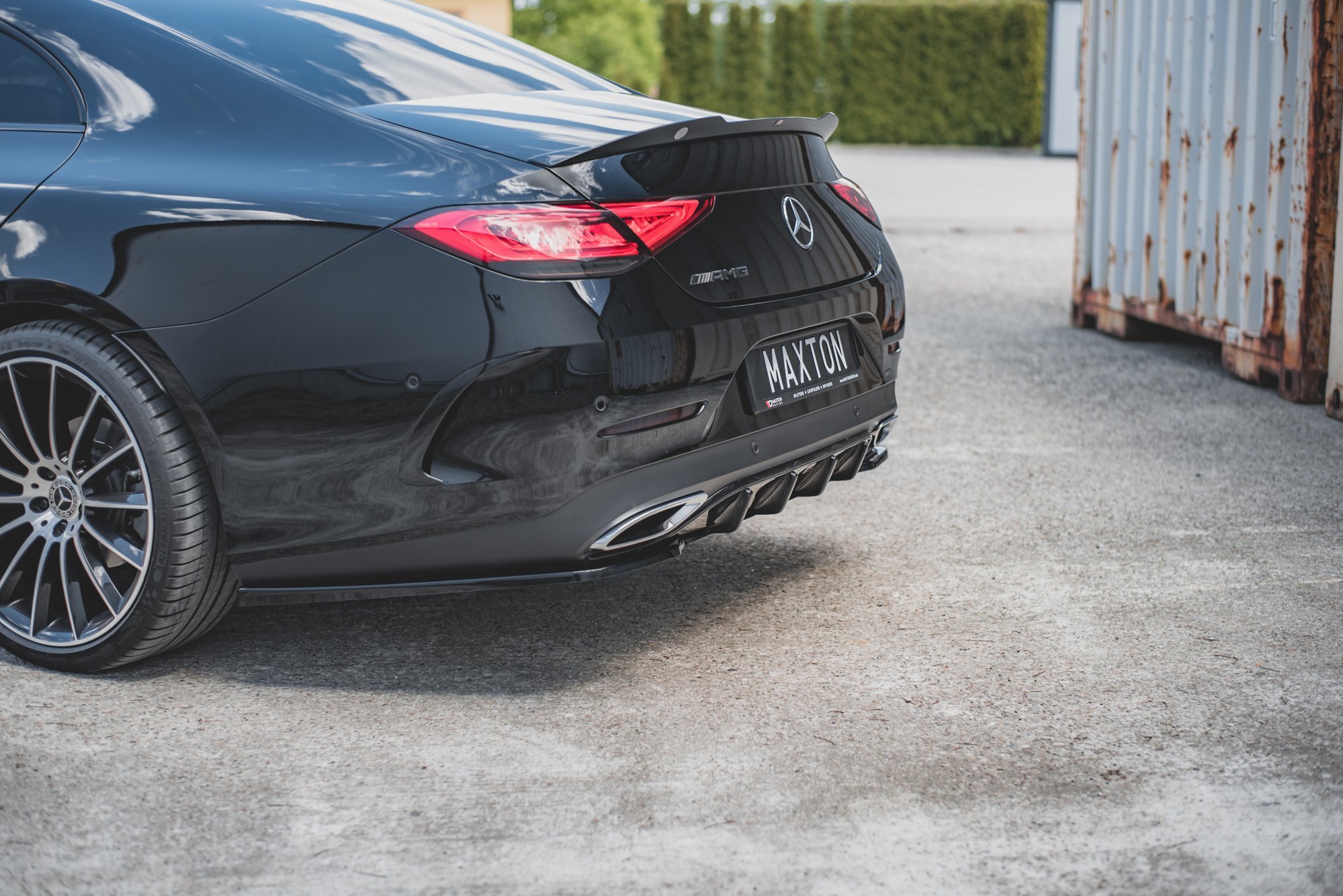 Maxton Design Mittlerer Diffusor Heck Ansatz für Mercedes-Benz CLS AMG-Line C257 schwarz Hochglanz