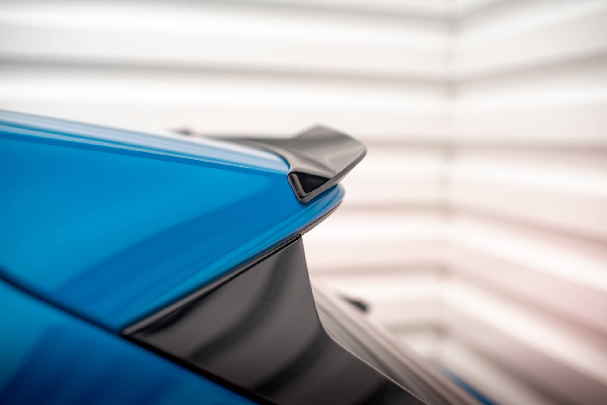 Maxton Design Spoiler CAP für Audi e-tron schwarz Hochglanz