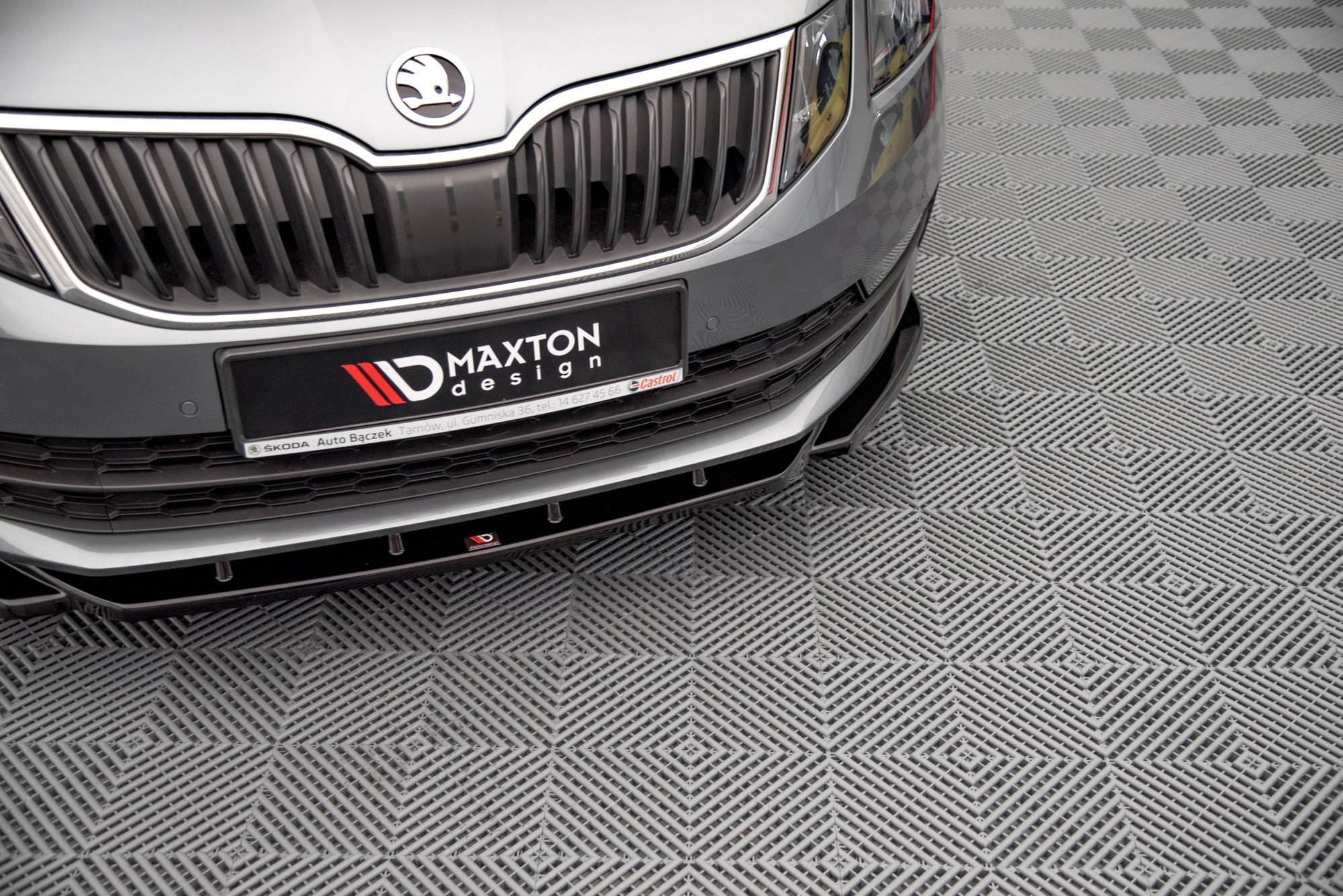 Maxton Design Front Ansatz V.2 für Skoda Octavia Mk3 Facelift schwarz Hochglanz