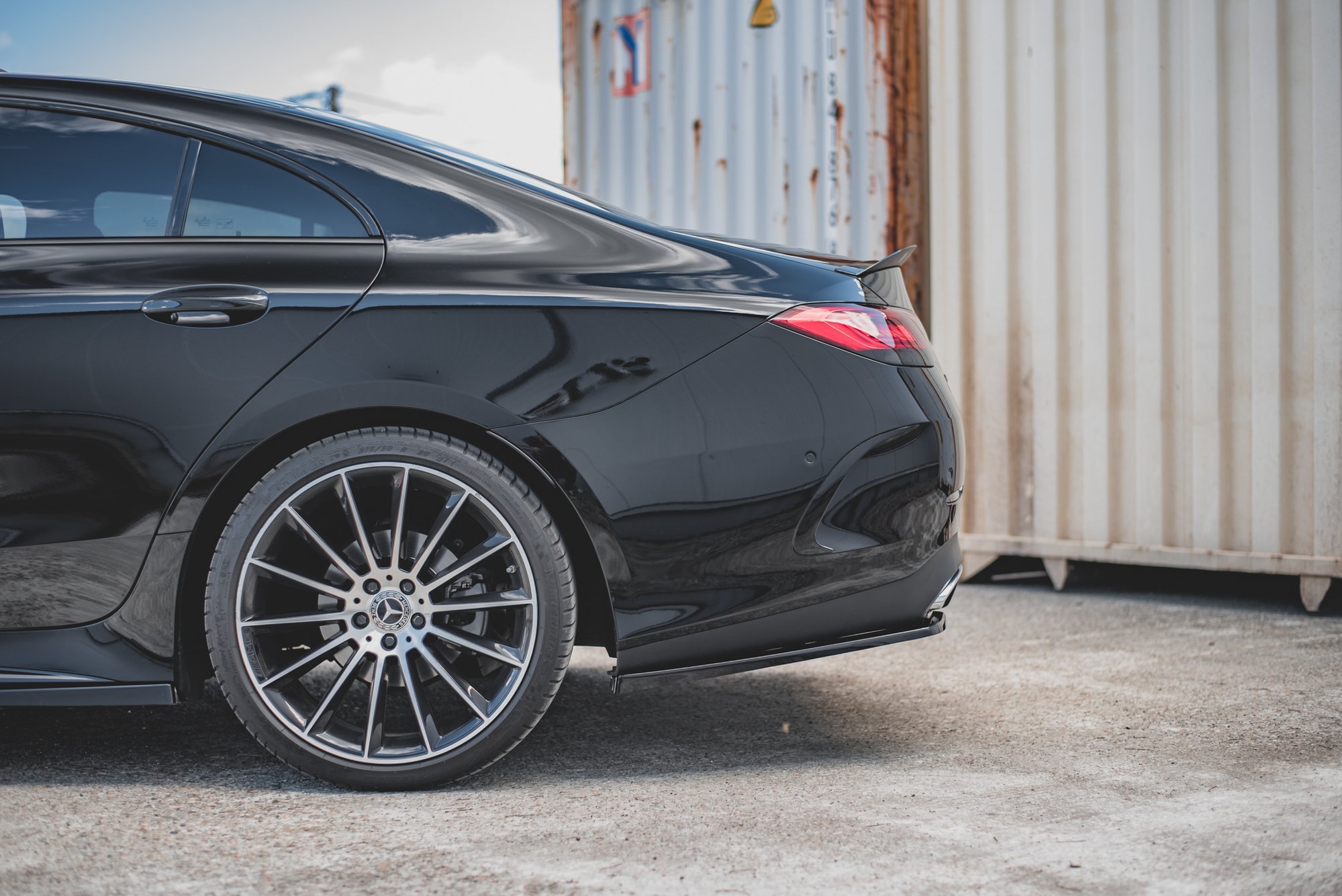 Maxton Design Mittlerer Diffusor Heck Ansatz für Mercedes-Benz CLS AMG-Line C257 schwarz Hochglanz