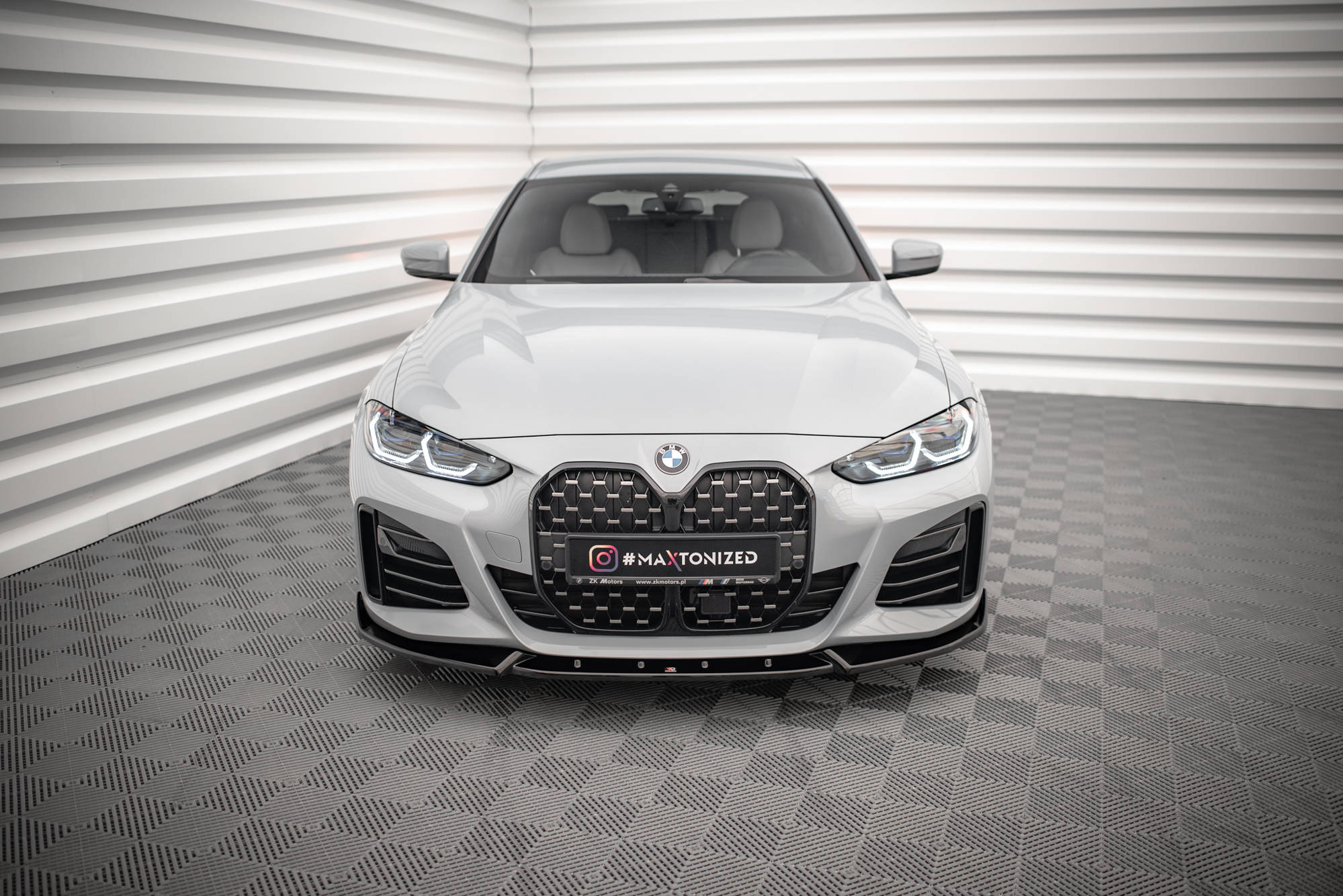 Maxton Design Front Ansatz V.2 für BMW 4er Gran Coupe M-Paket G26 schwarz Hochglanz