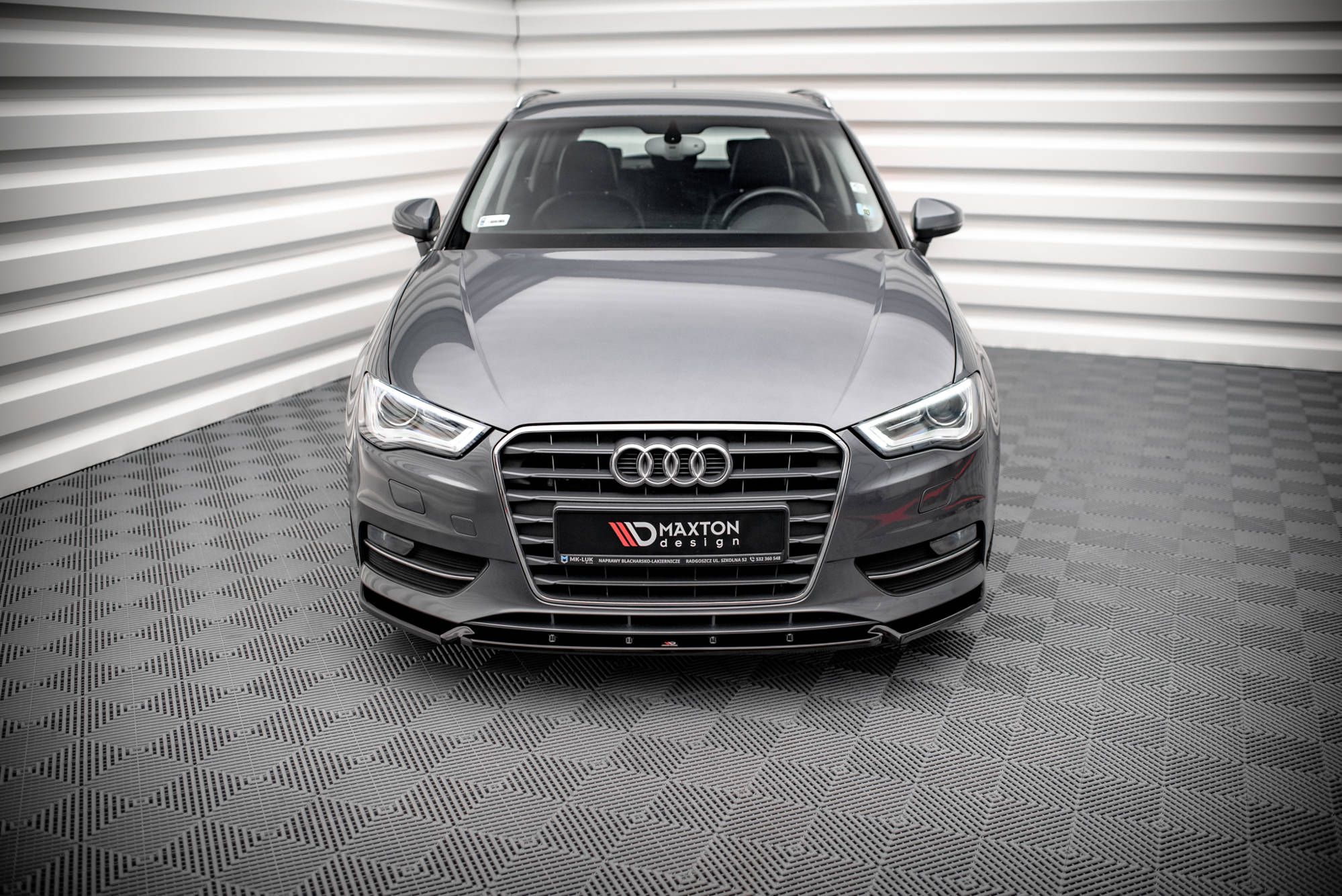 Maxton Design Front Ansatz für Audi A3 Sportback 8V schwarz Hochglanz