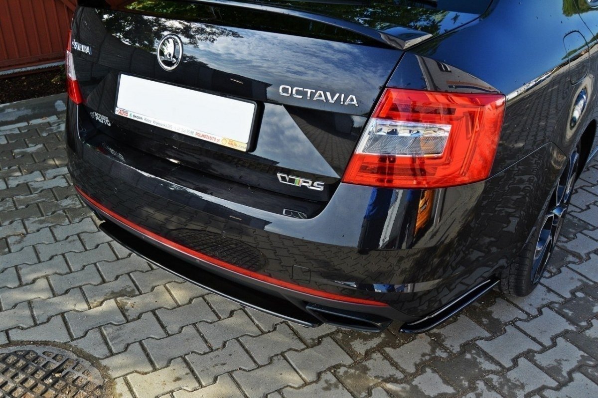 Maxton Design Mittlerer Diffusor Heck Ansatz für Skoda Octavia RS Mk3 / Mk3 FL Hatchback / Kombi schwarz Hochglanz